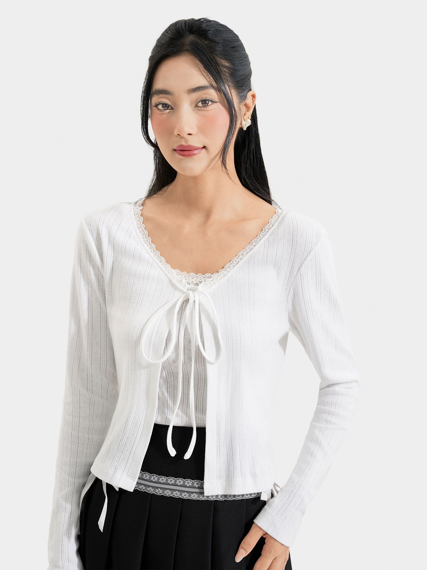  Áo cardigan phối ren thắt nơ 