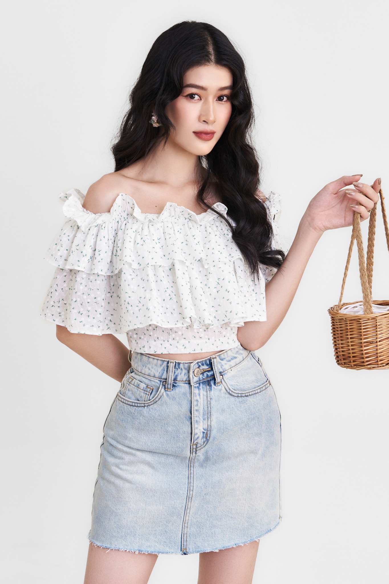 Áo croptop bẹt vai 2 tầng hoạ tiết hoa