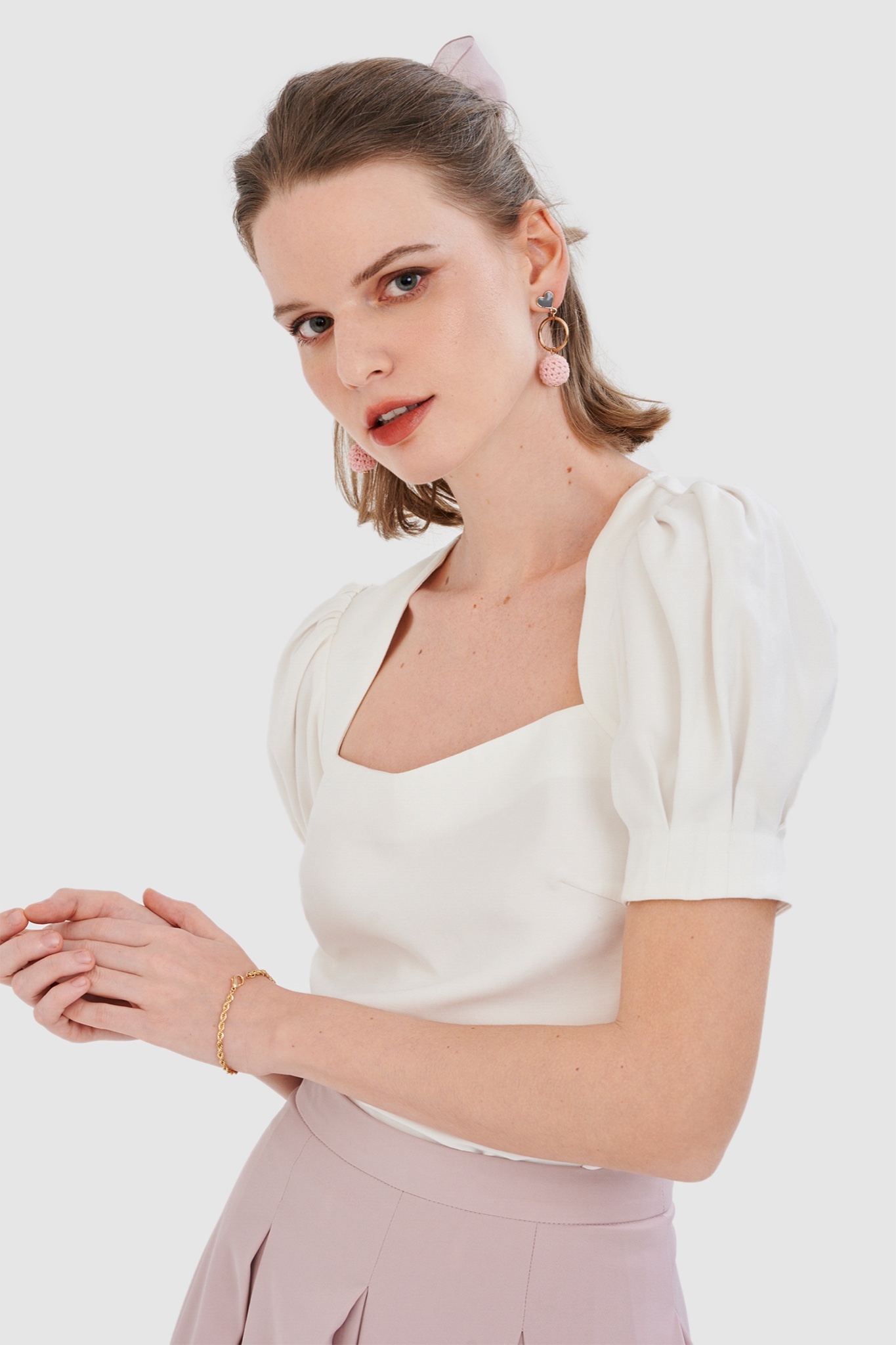 Áo crop nhấn tay lồng đèn
