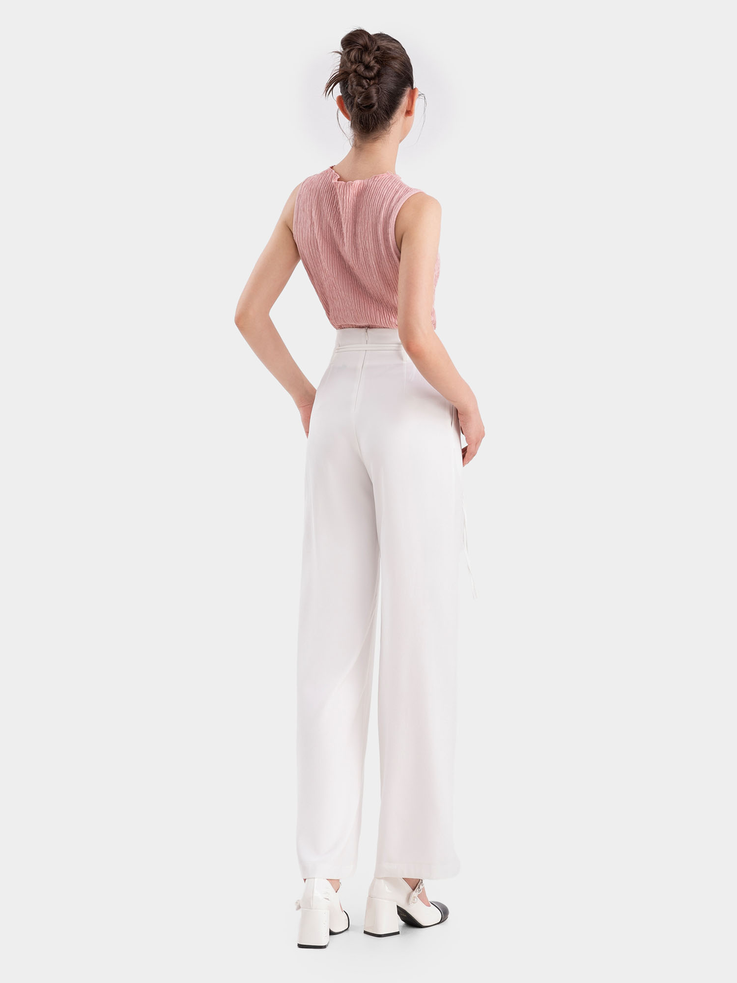 Quần dài ống suông xếp li trước 2 túi phối dây thắt lưng