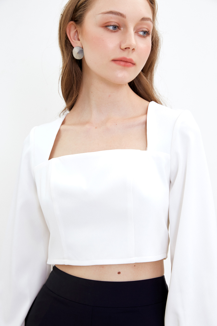 Áo croptop cổ vuông smocking lưng