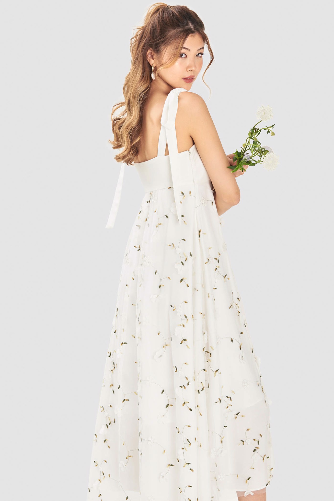 Đầm 2 dây nơ layer sheer đính hoa