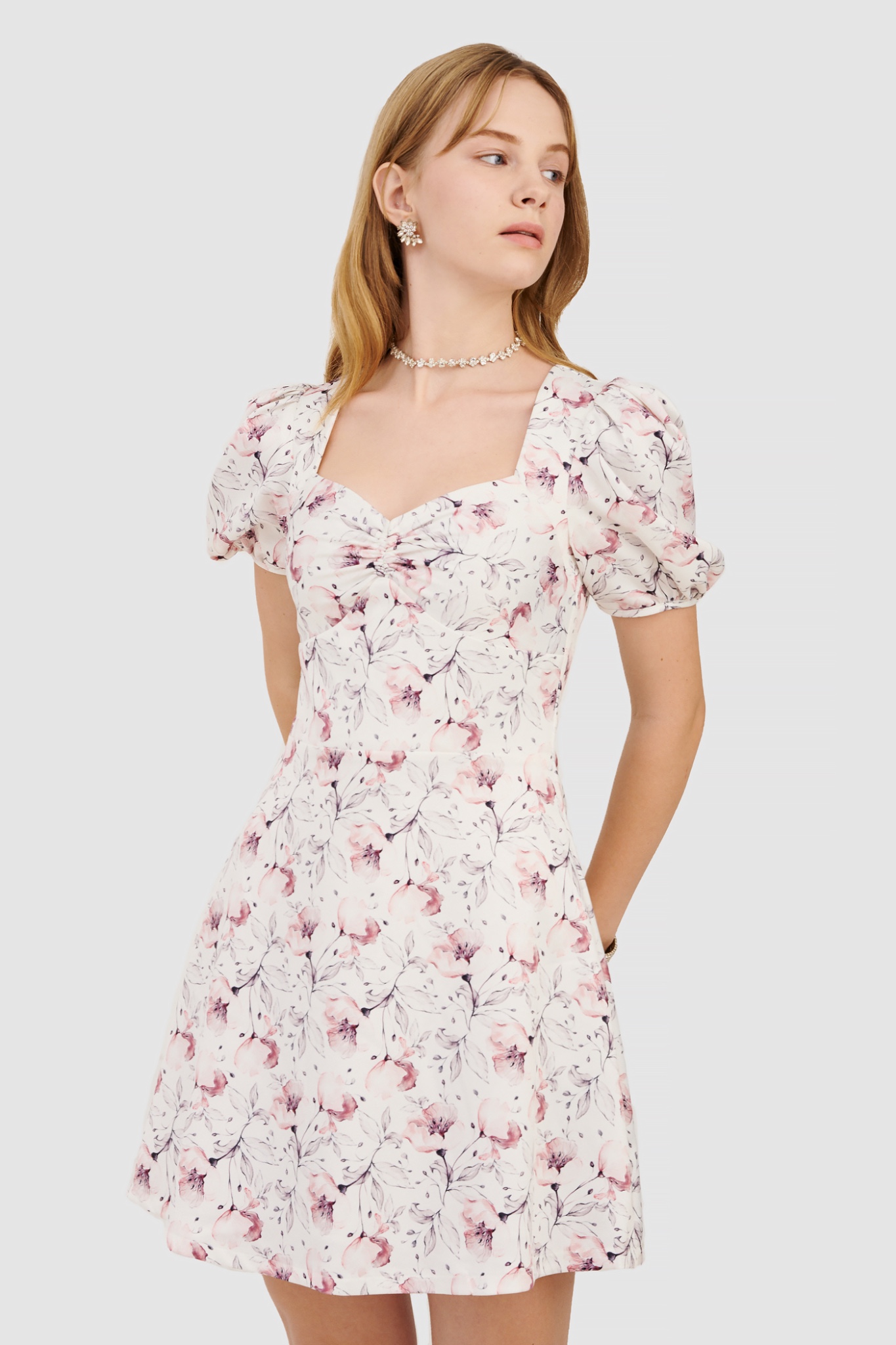 Đầm form A cổ V hoạ tiết hoa