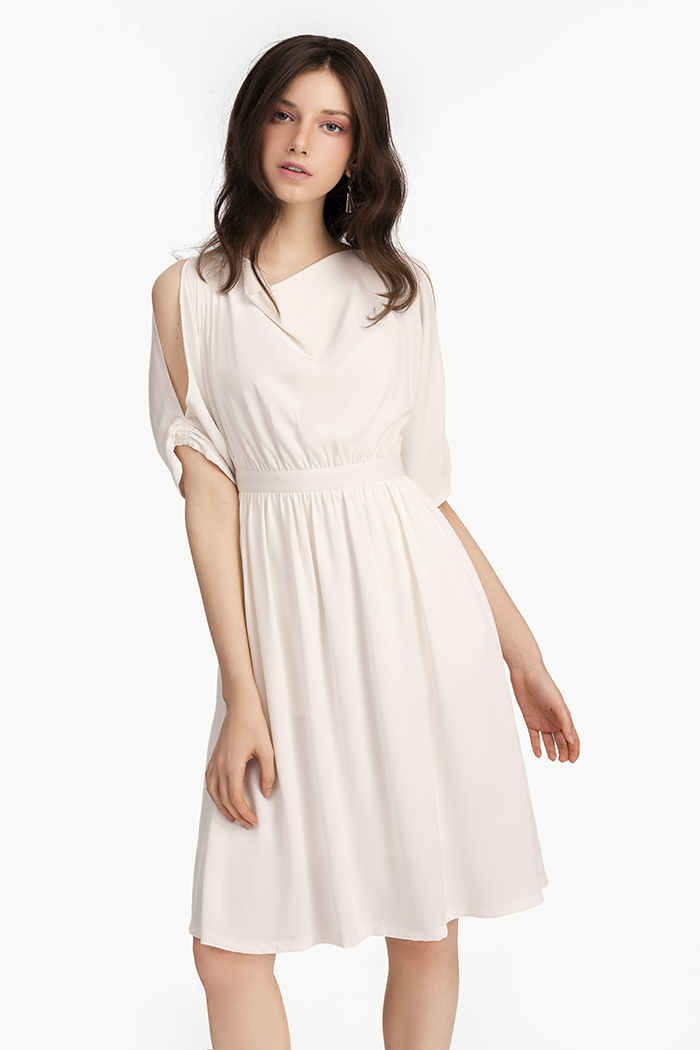 Đầm cổ đỗ tay lỡ rút nhún
