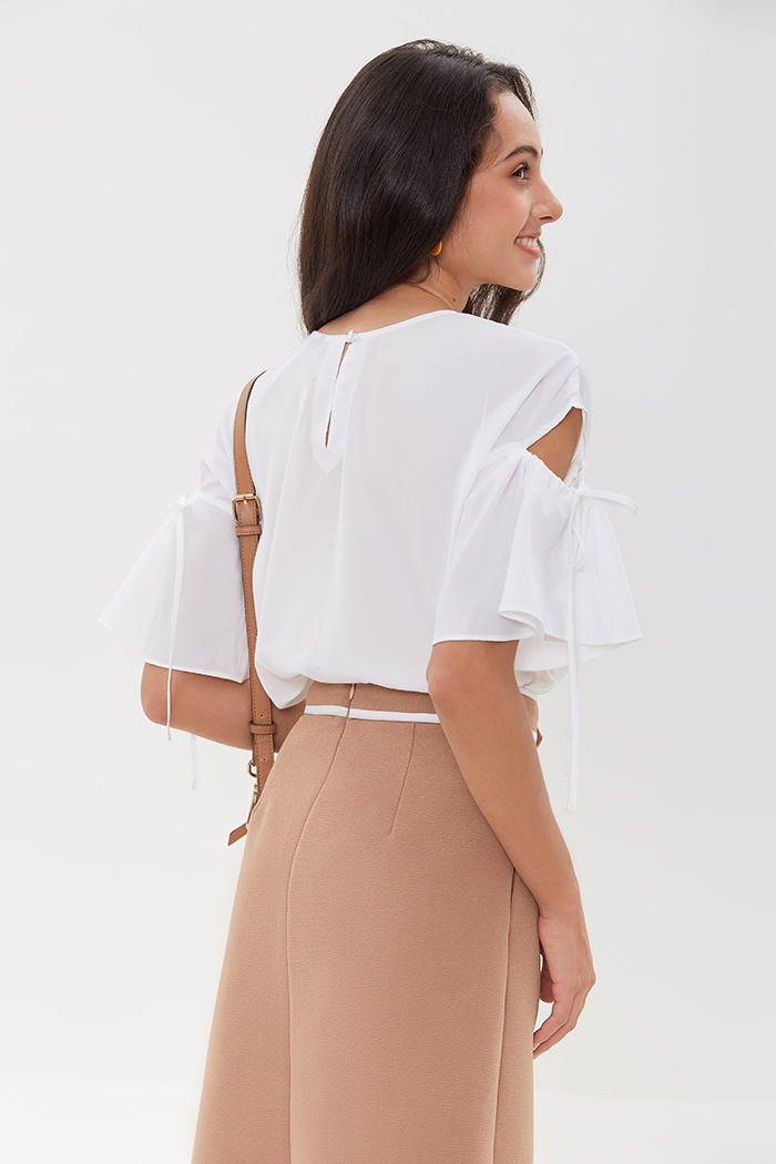 Áo cổ tròn cutout rút dây tay