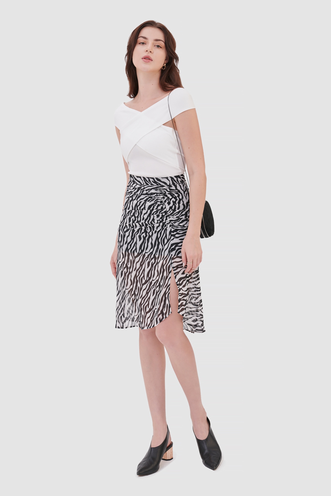 Áo thun knit trễ vai