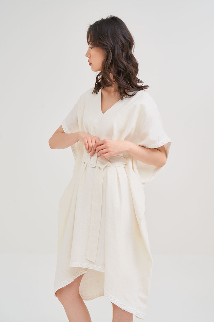 Đầm linen viền ren oversize thắt nịch