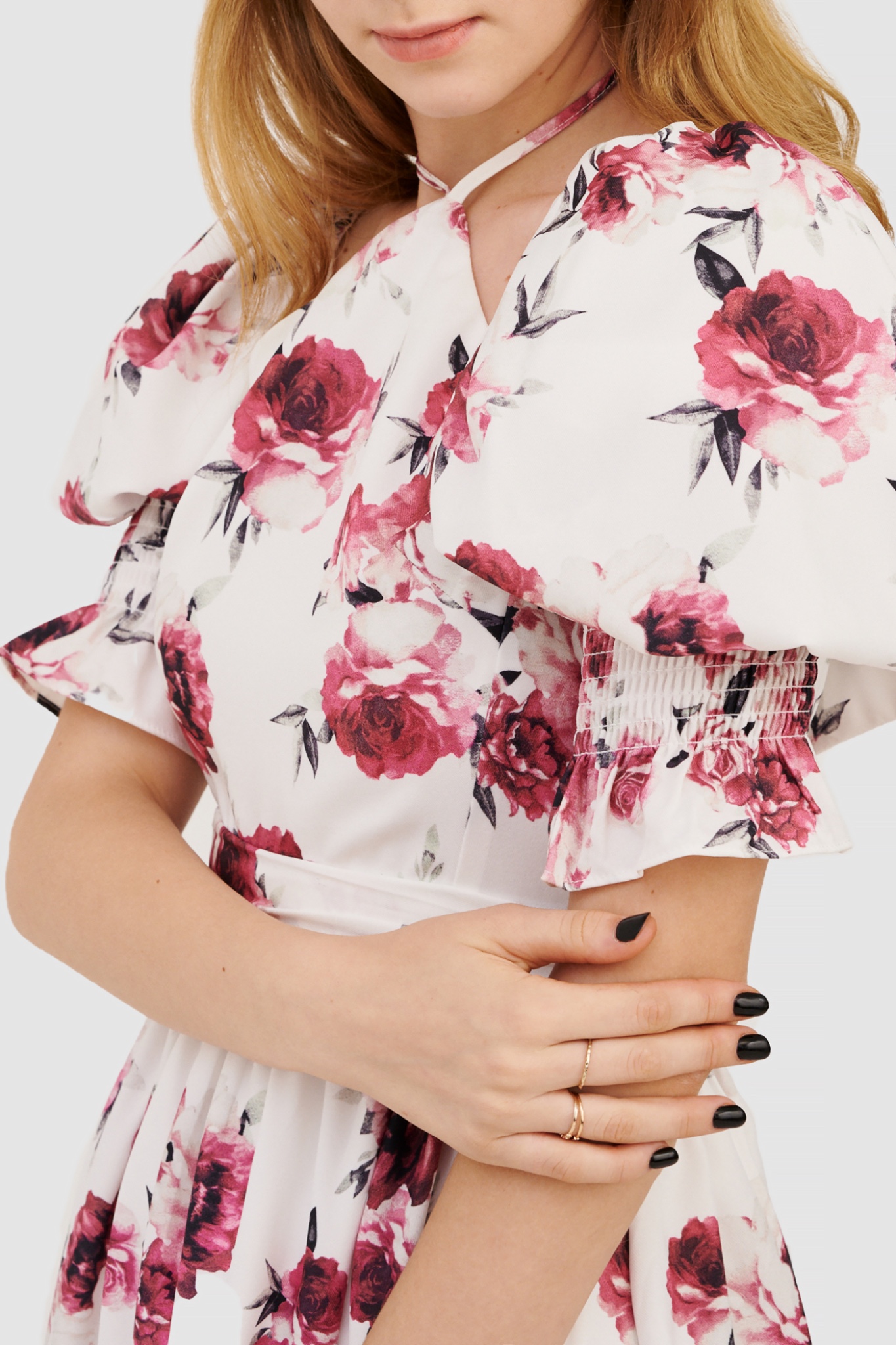 Đầm cổ yếm tay nhấn smocking