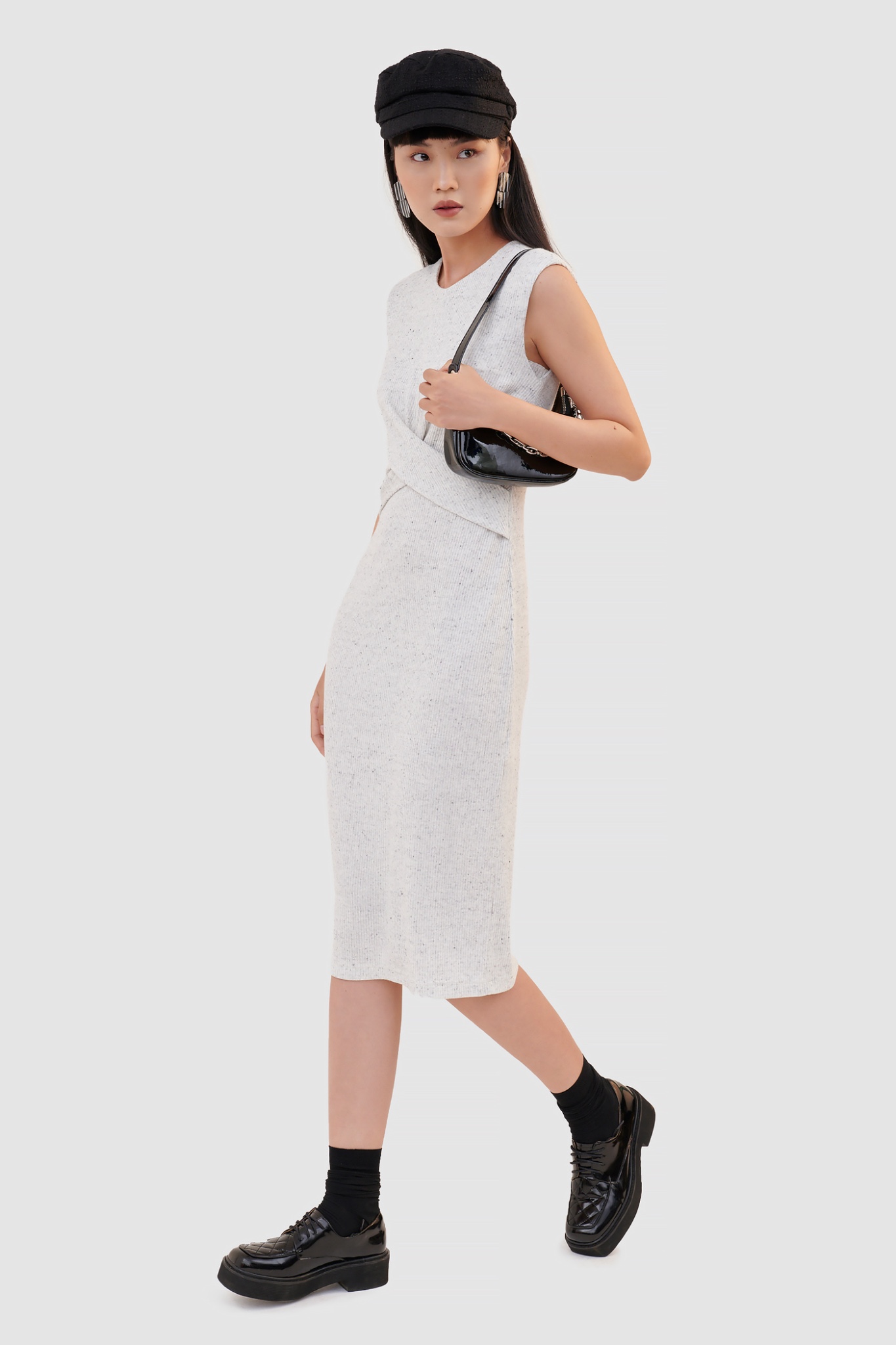 Đầm knit sát nách nhấn eo