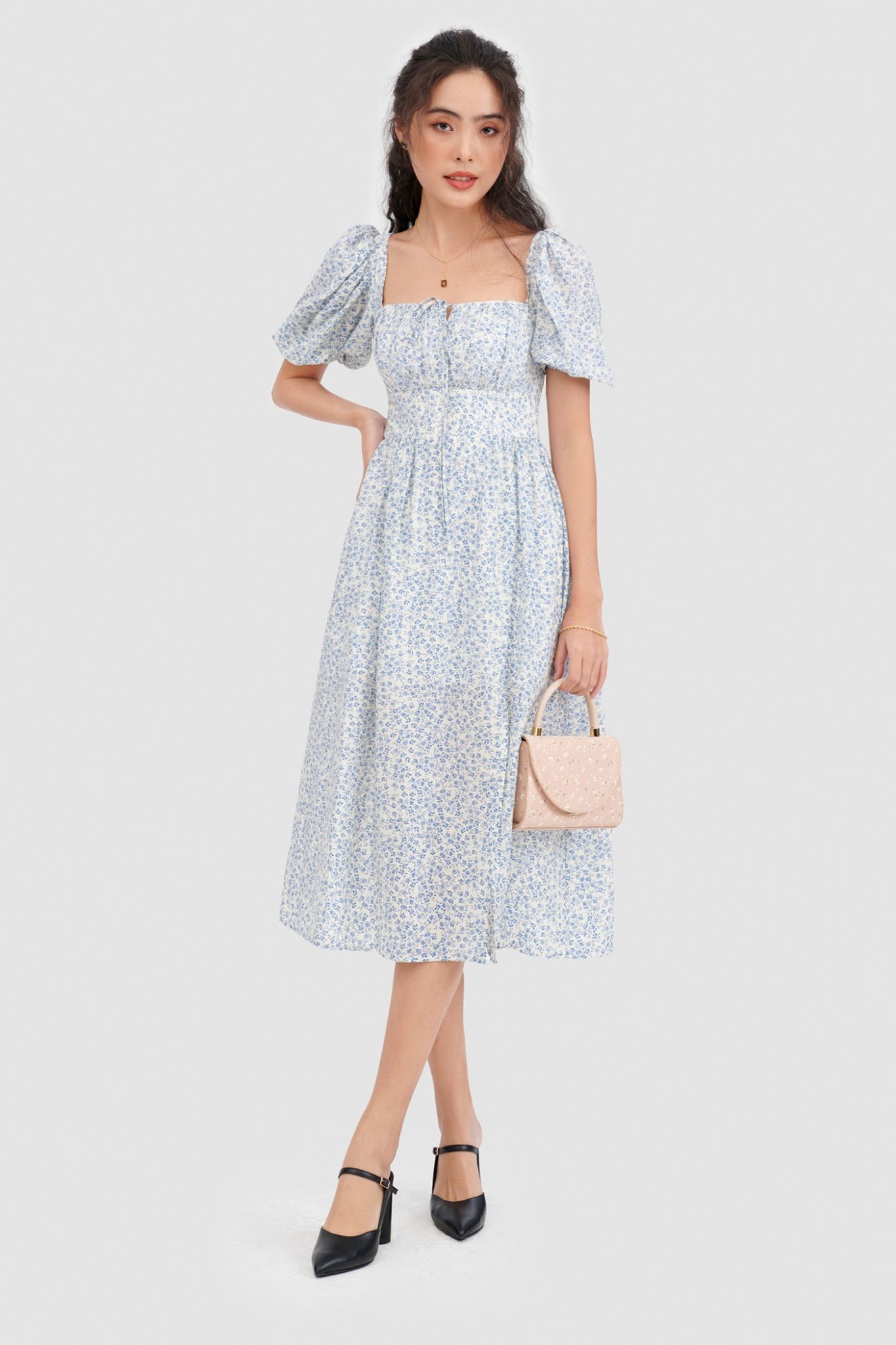  Đầm tay phồng smocking lưng hoa nhí 