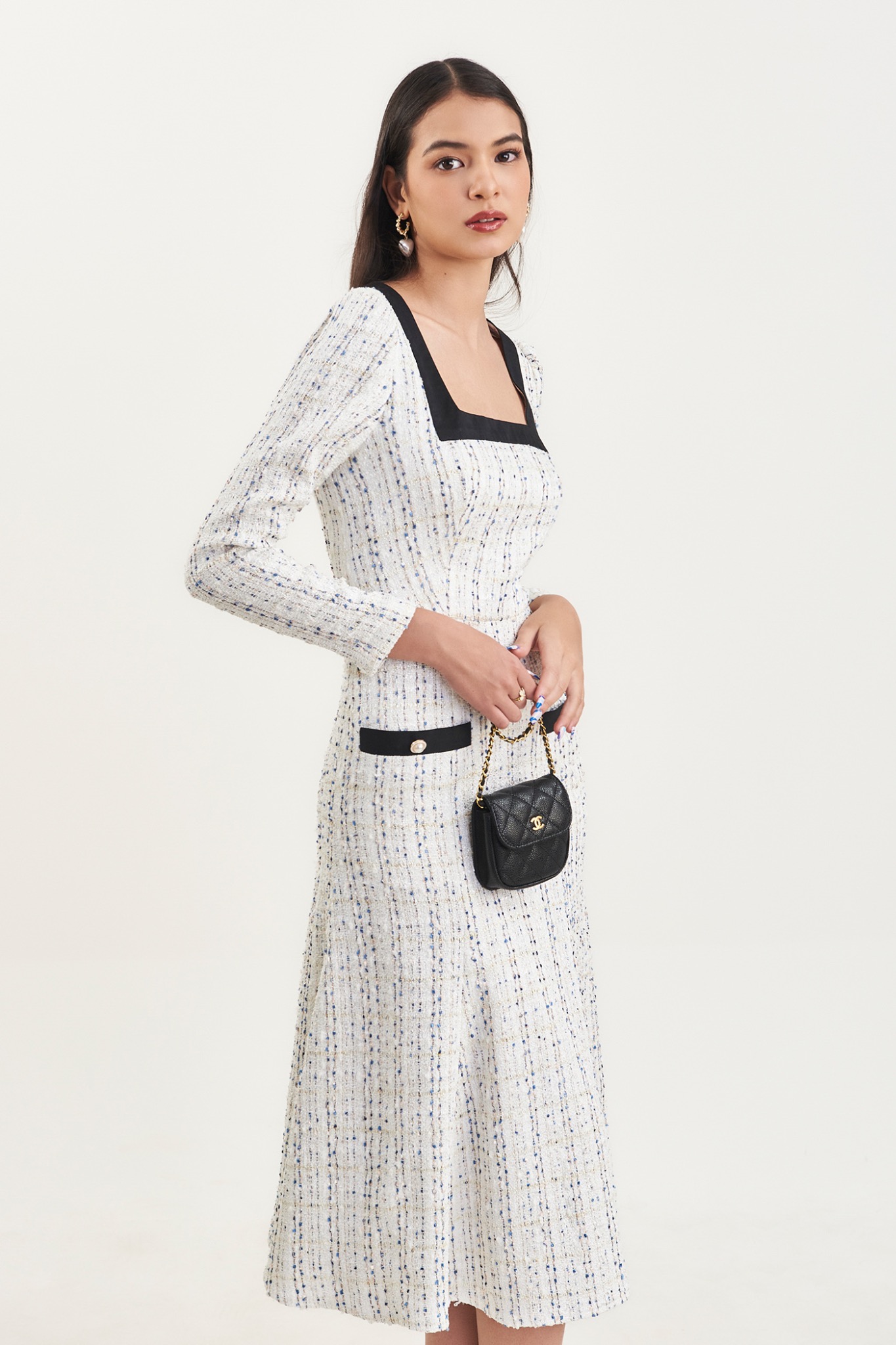 Đầm tweed midi tay dài cổ vuông