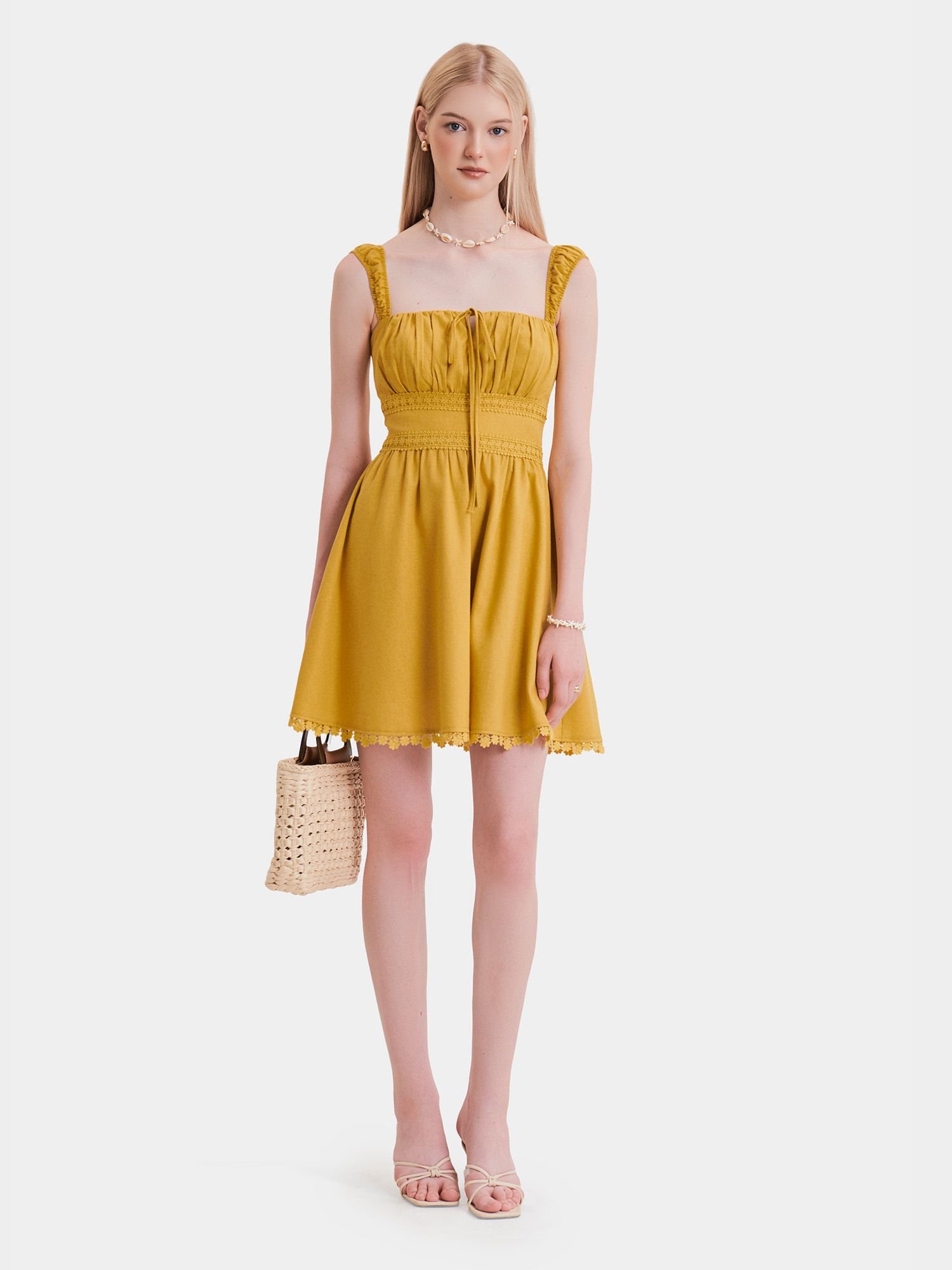  Đầm mini linen 2 dây nhún thun smocking lưng phối ren 