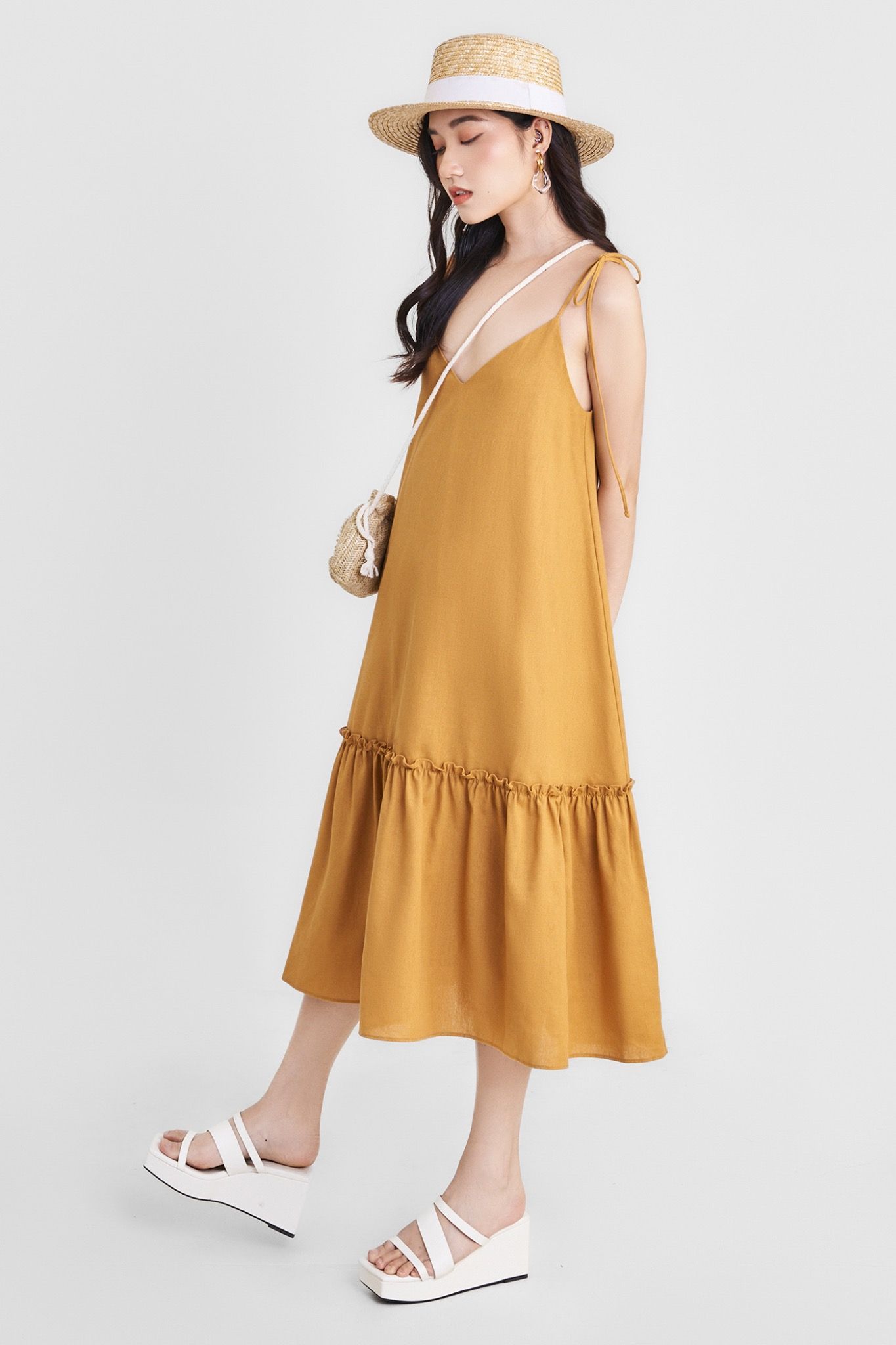  Đầm 2 dây midi linen hạ eo 