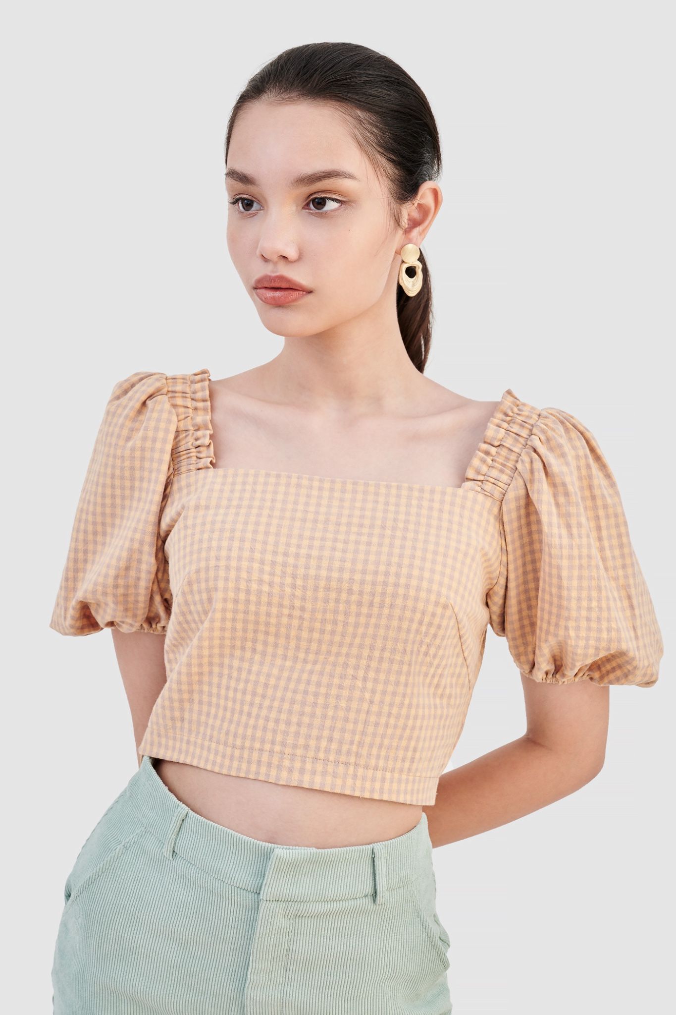  Áo kiểu crop tay phồng hoạ tiết gingham 