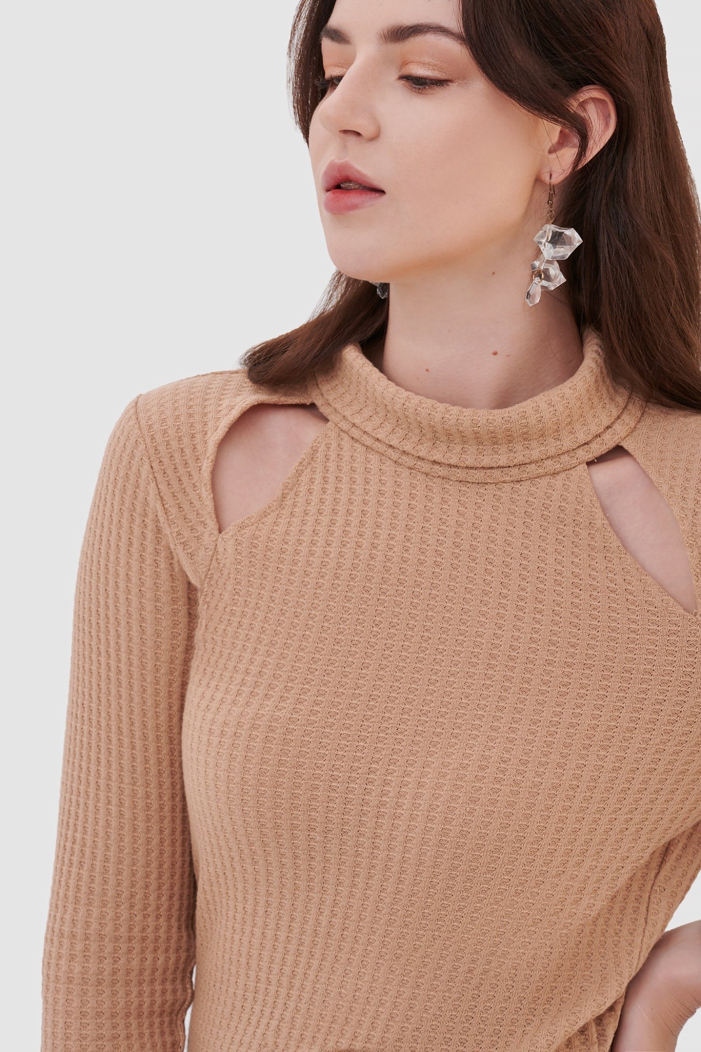 Áo knit cổ lọ cutout