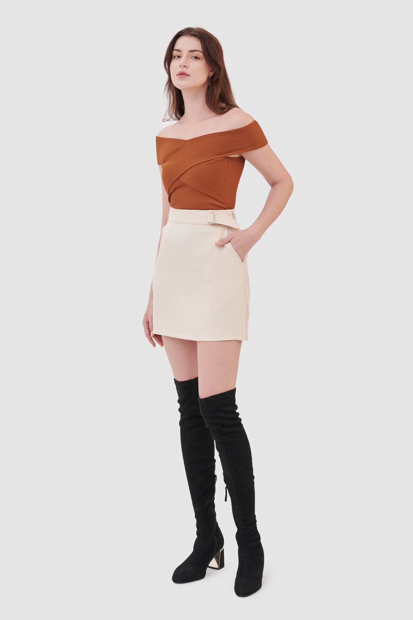 Áo thun knit trễ vai
