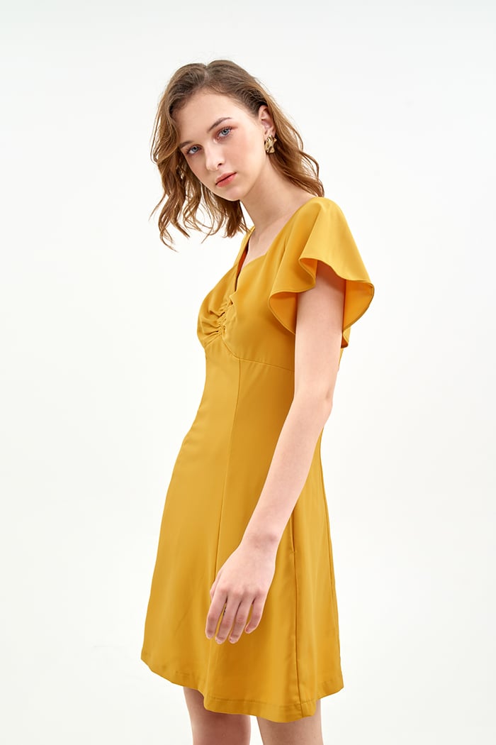 Đầm rút nhún ngực tay con rã cúp