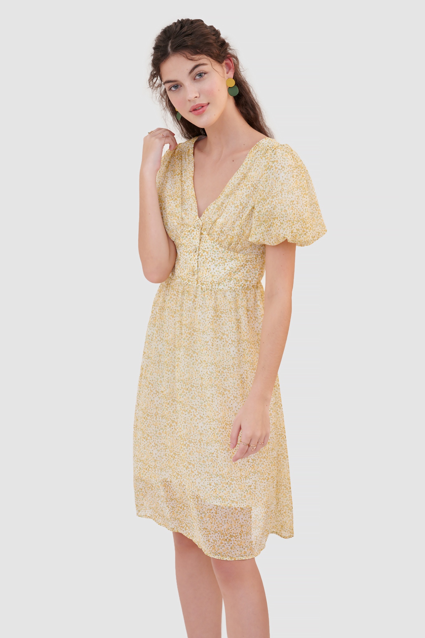 Đầm voan tay phồng cổ V