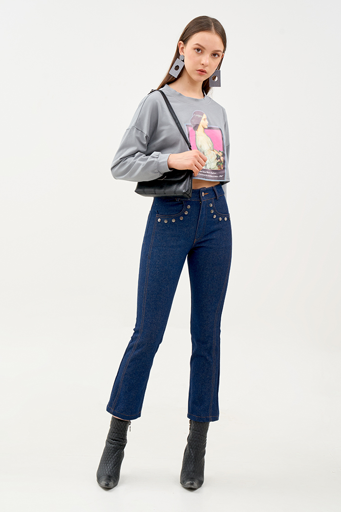 Áo thun croptop tai dài in tranh cổ điển