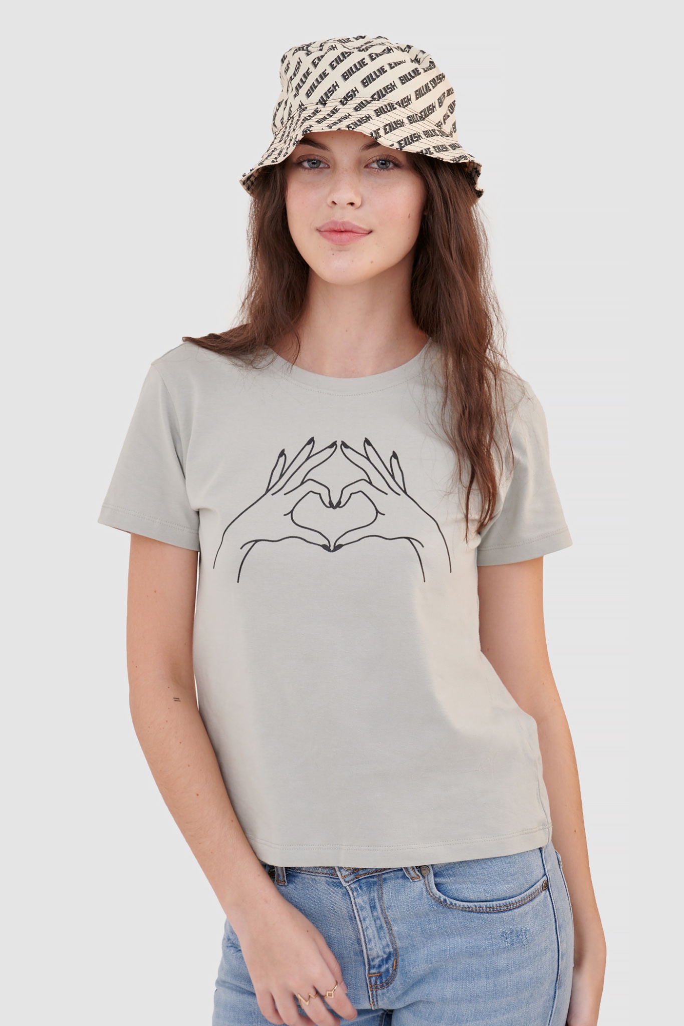 Áo thun graphic heart sign