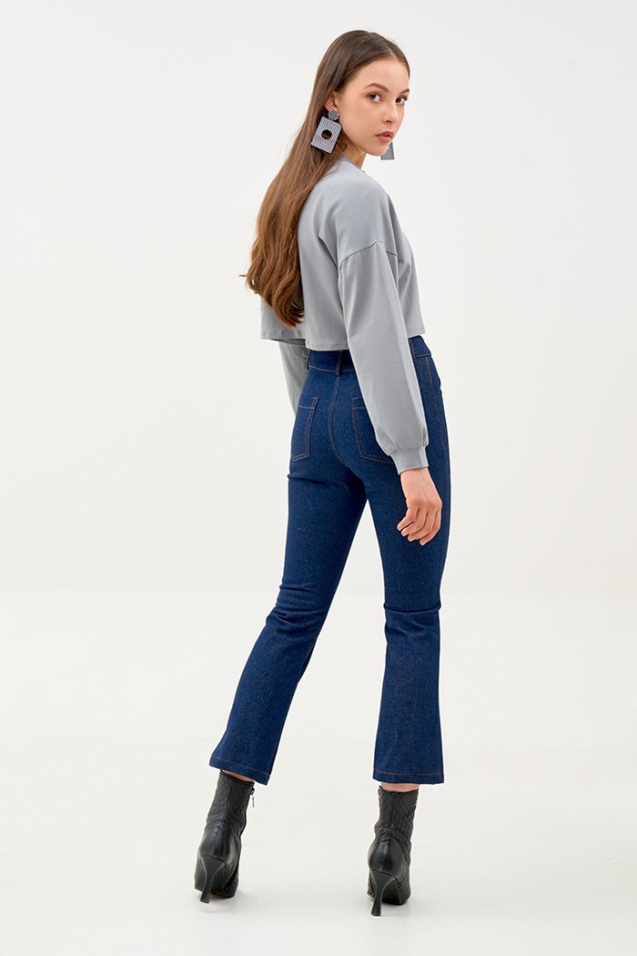Áo thun croptop tai dài in tranh cổ điển
