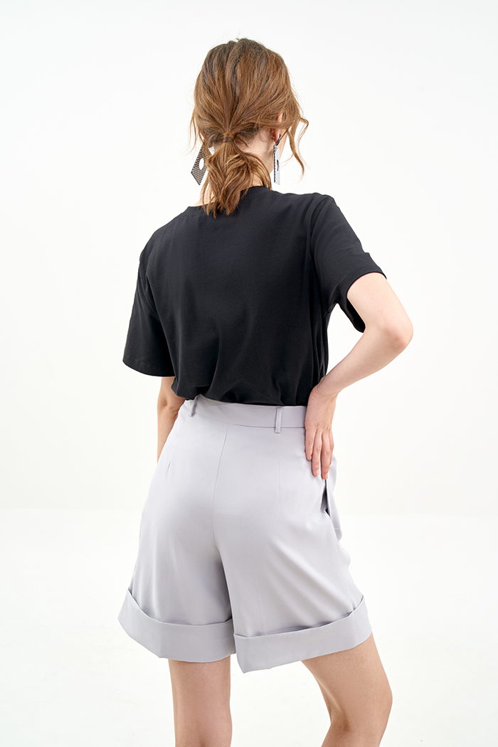 Quần short ống rộng lật lai