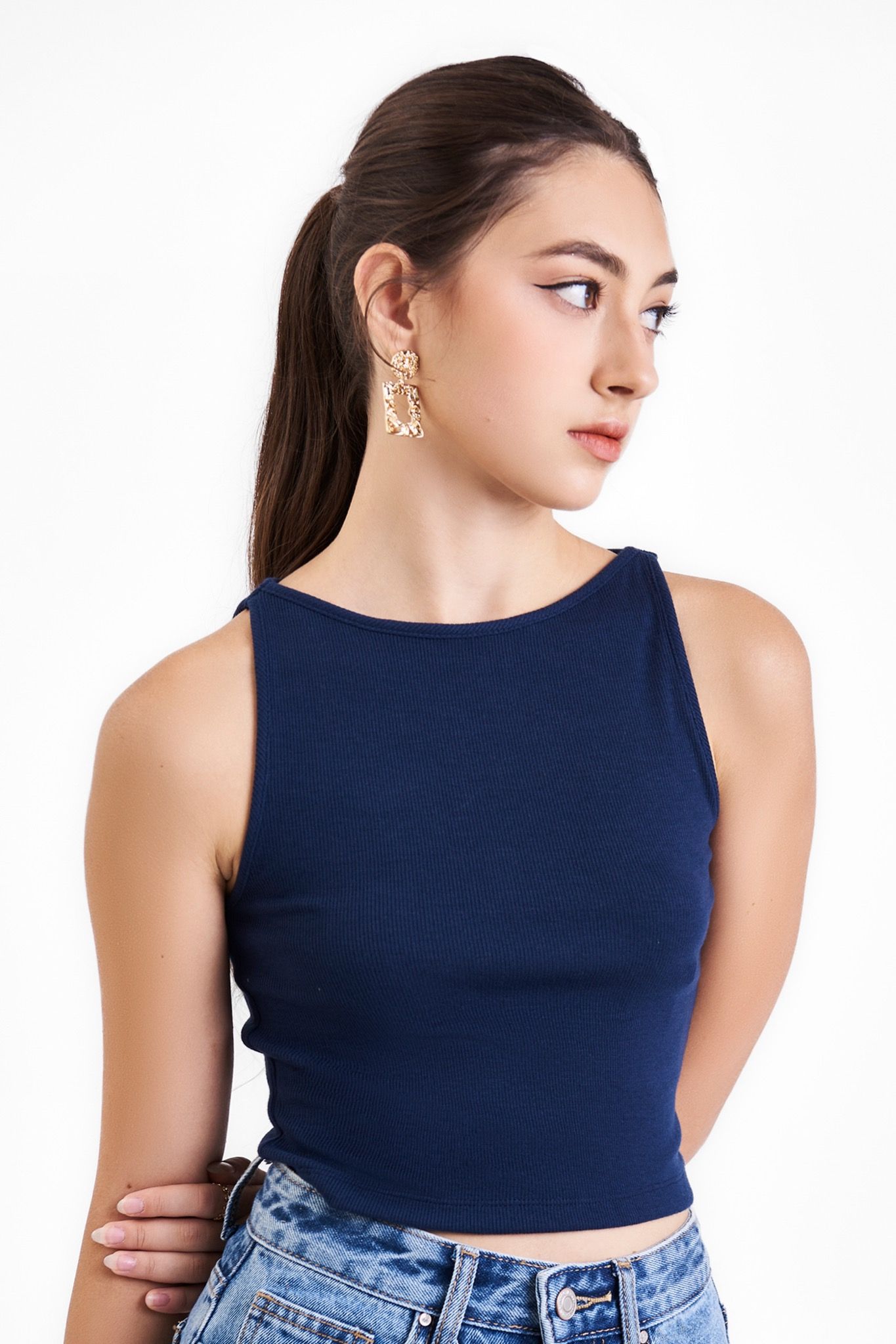  Áo thun crop 3 lỗ cổ thuyền 