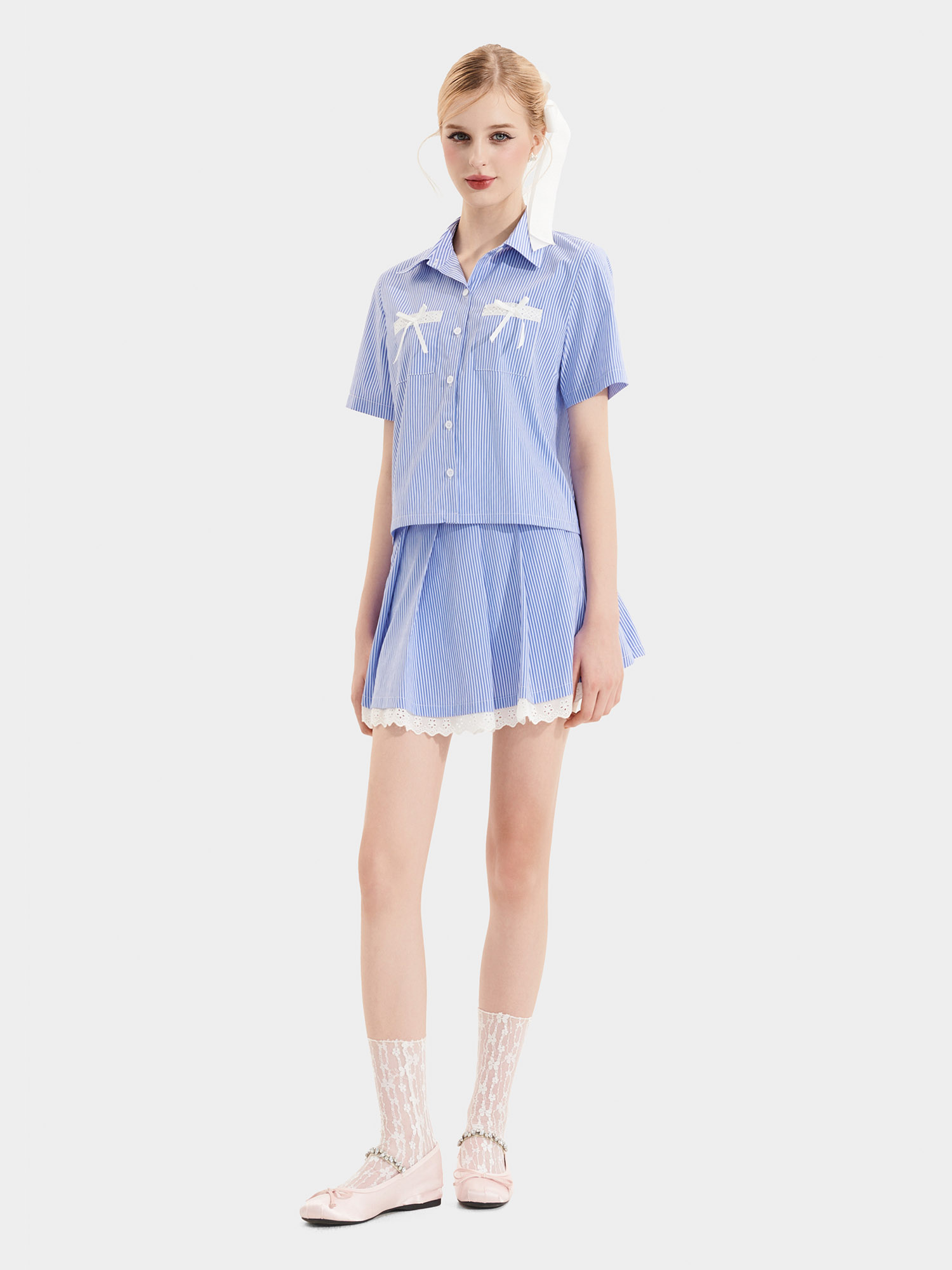 Áo sơ mi croptop 2 túi trước đính nơ