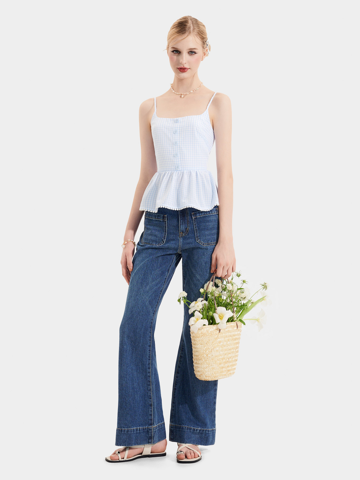 Áo 2 dây caro đính hàng nút phối ren