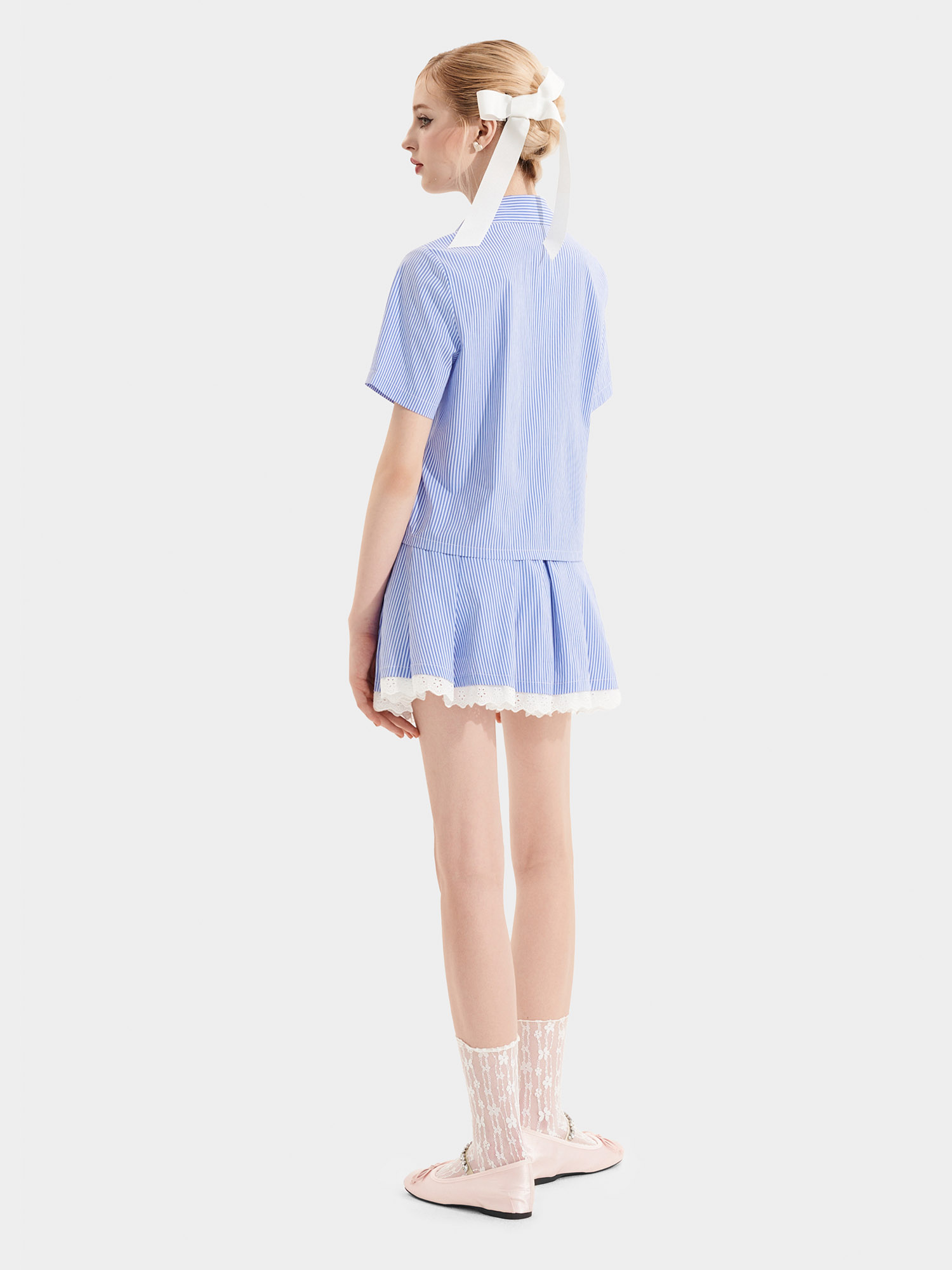 Áo sơ mi croptop 2 túi trước đính nơ