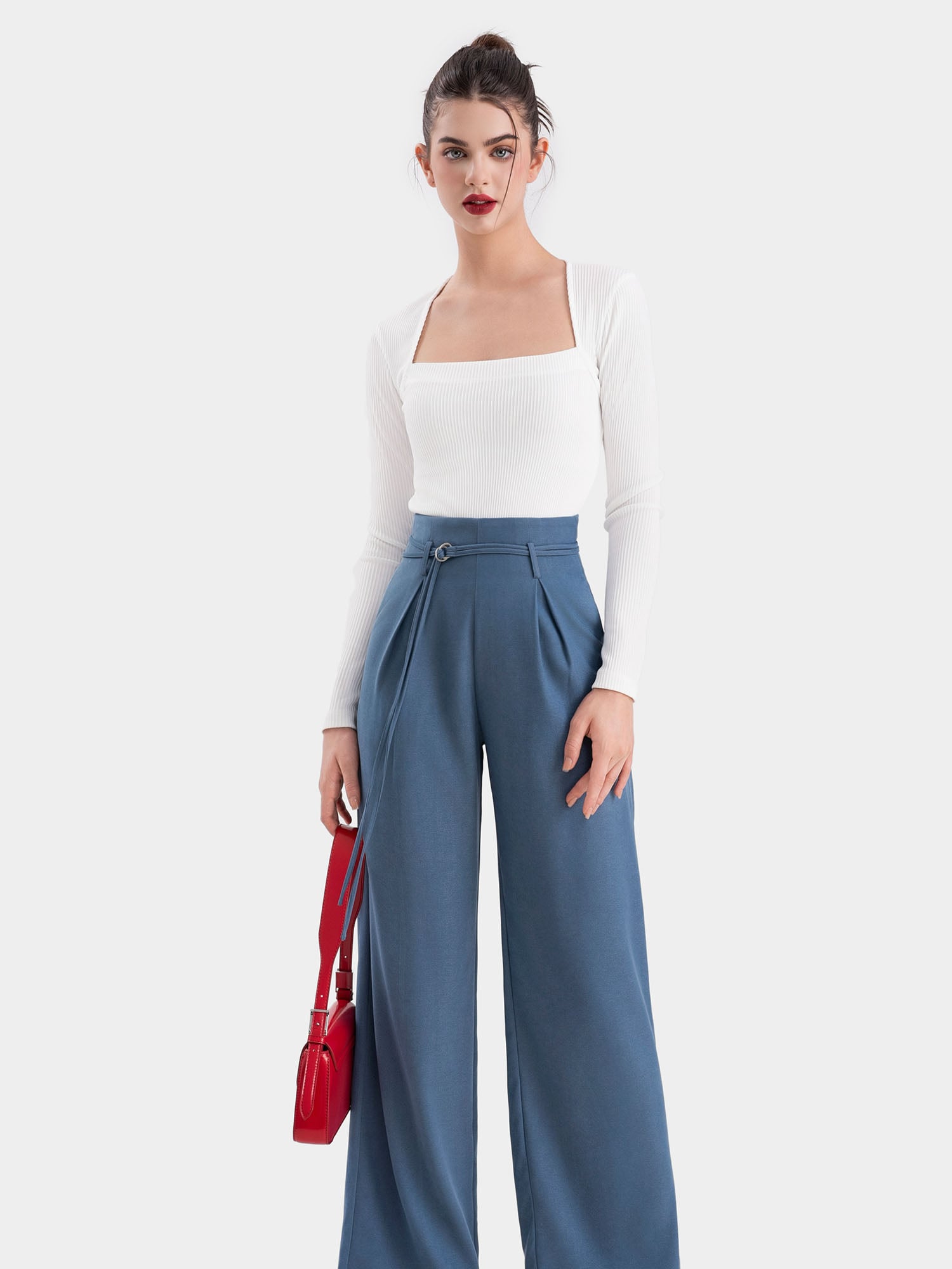 Quần dài ống suông xếp li trước 2 túi phối dây thắt lưng