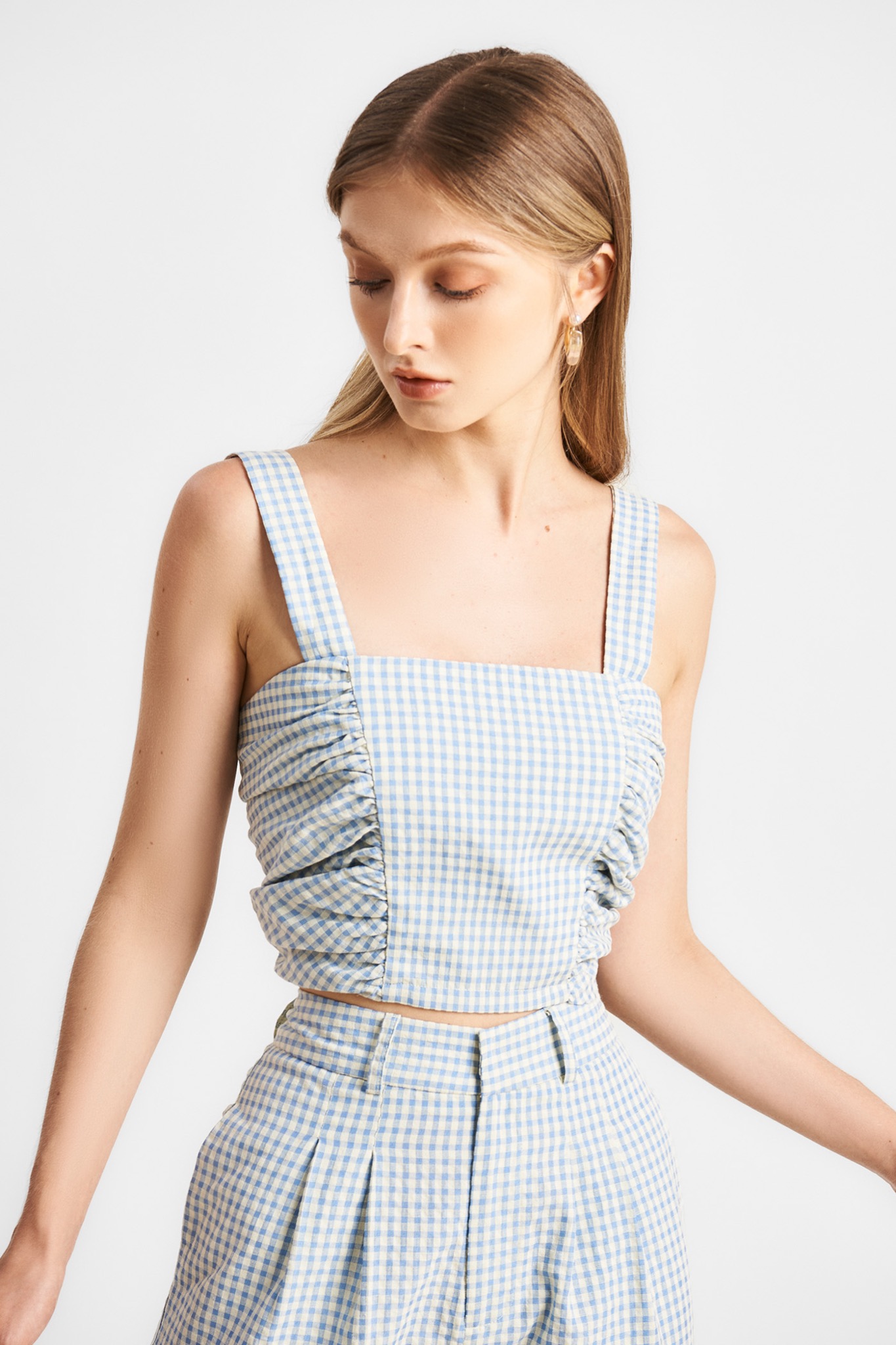 Áo crop top gingham nơ sau