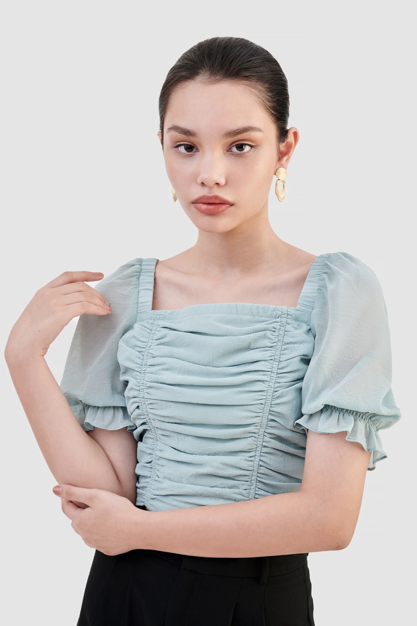 Áo kiểu cổ vuông nhún thân