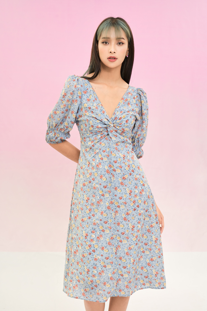 Đầm midi xoắn ngực nhấn tay