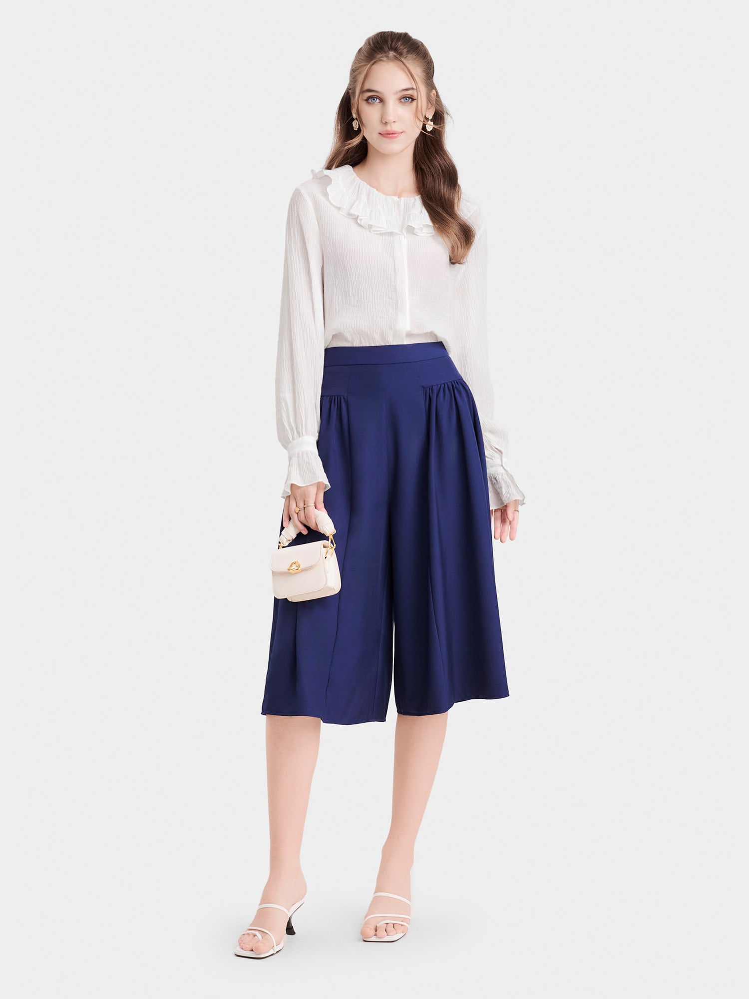 Quần culotte xếp li hông