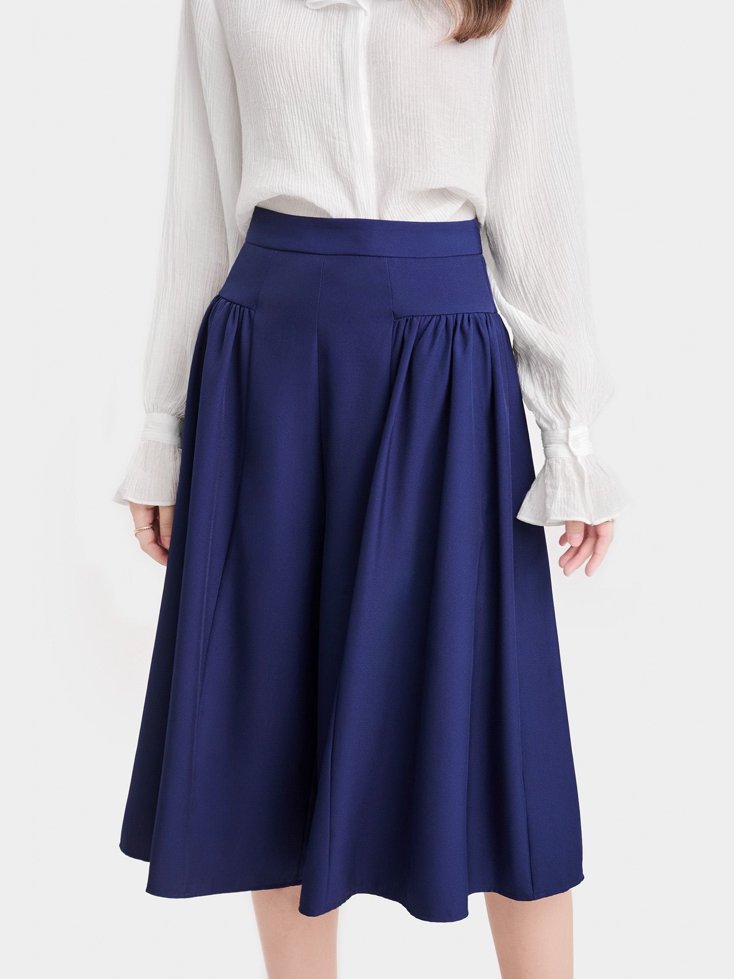  Quần culotte xếp li hông 