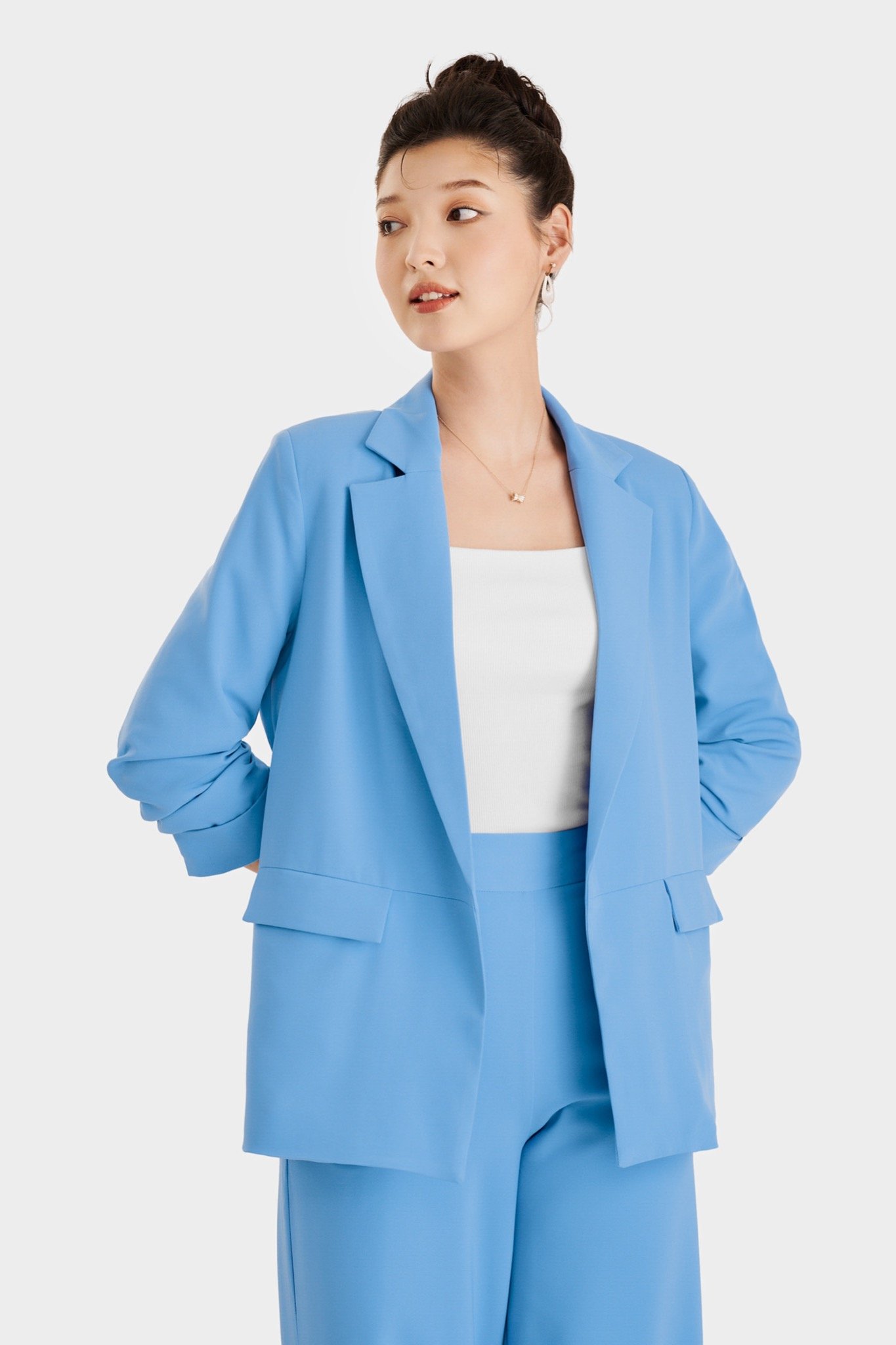 Áo blazer nhún xắn tay cách điệu