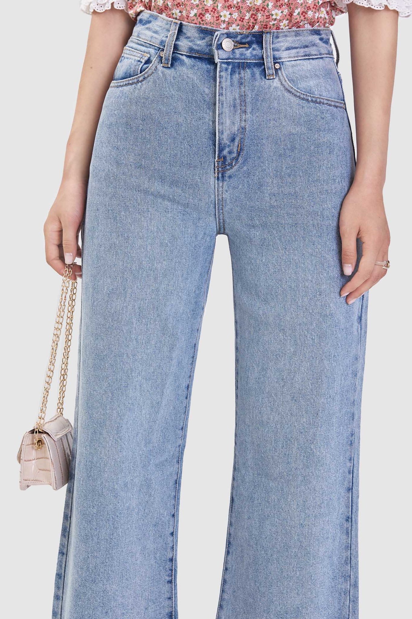 Quần jeans lưng cao ống suông