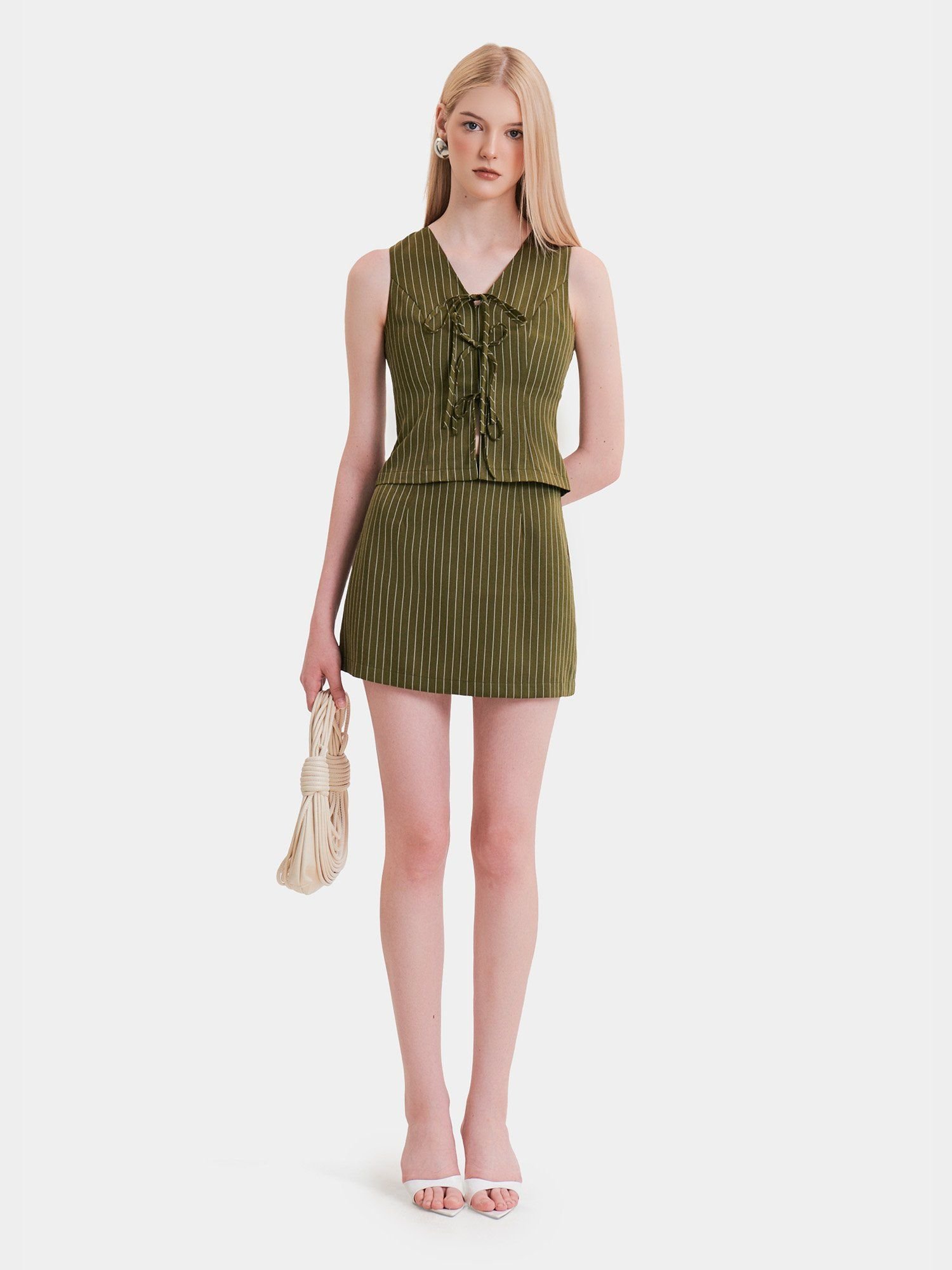  Váy skort cơ bản kẻ sọc 