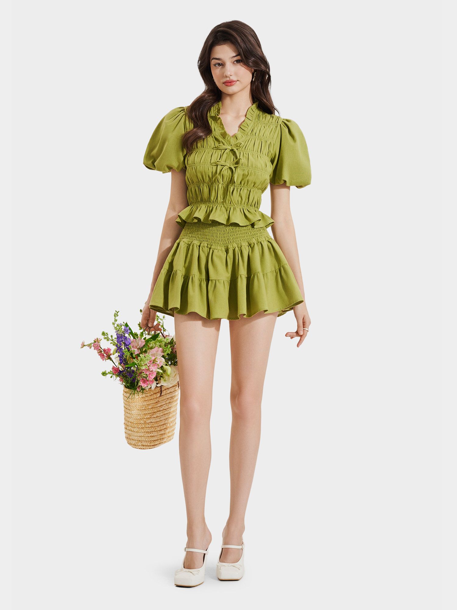  Áo linen tay phồng smocking cổ tim phối bèo đính nơ 