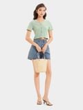  Áo thun crop tay ngắn cổ V cài nút 