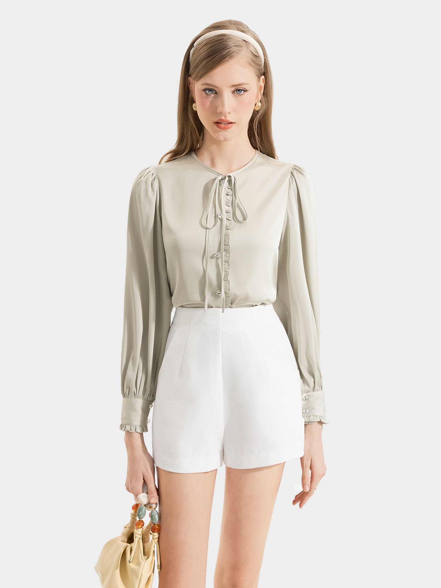  Áo lụa tay dài cổ tròn thắt nơ phối bèo 