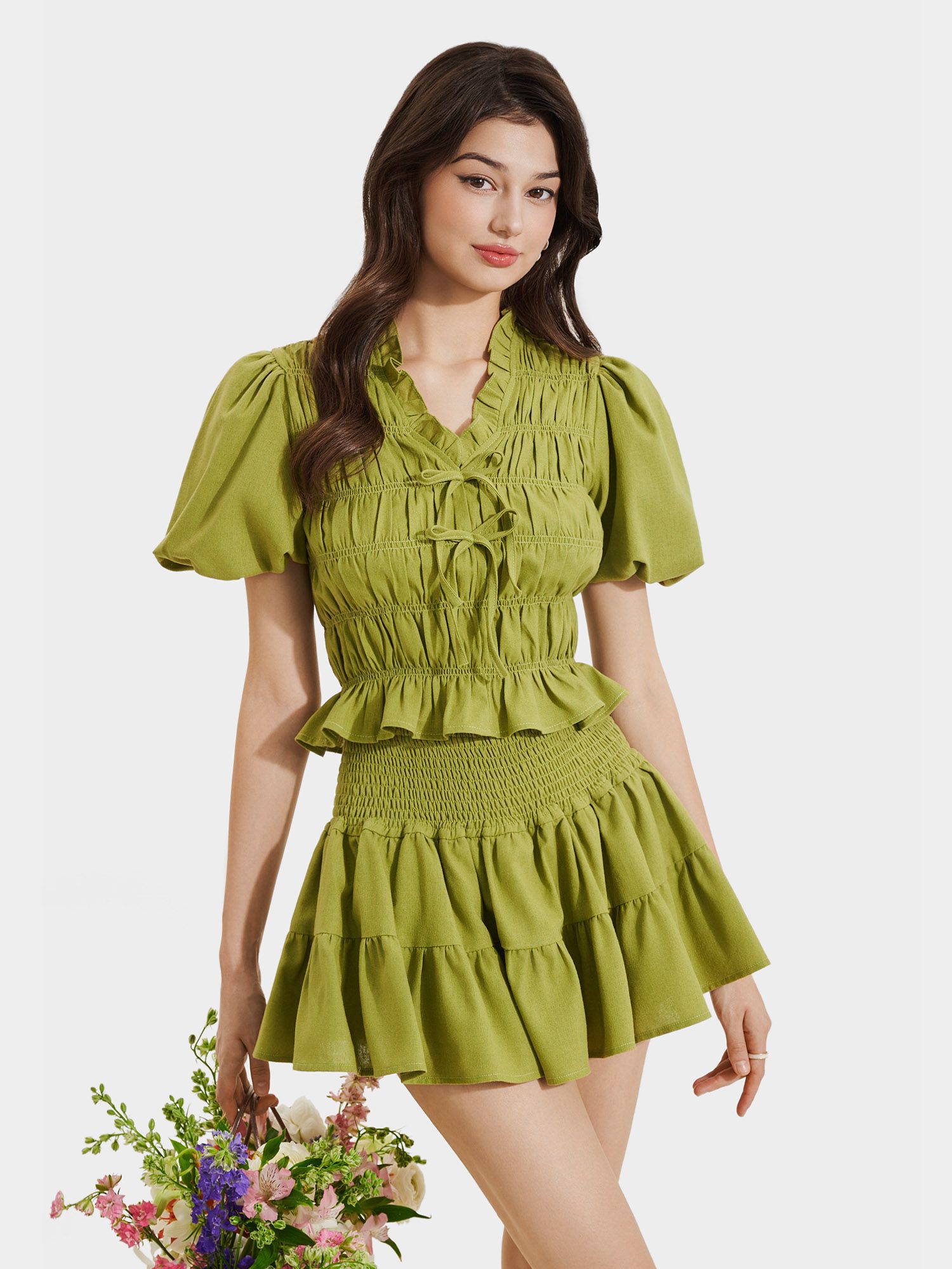  Áo linen tay phồng smocking cổ tim phối bèo đính nơ 