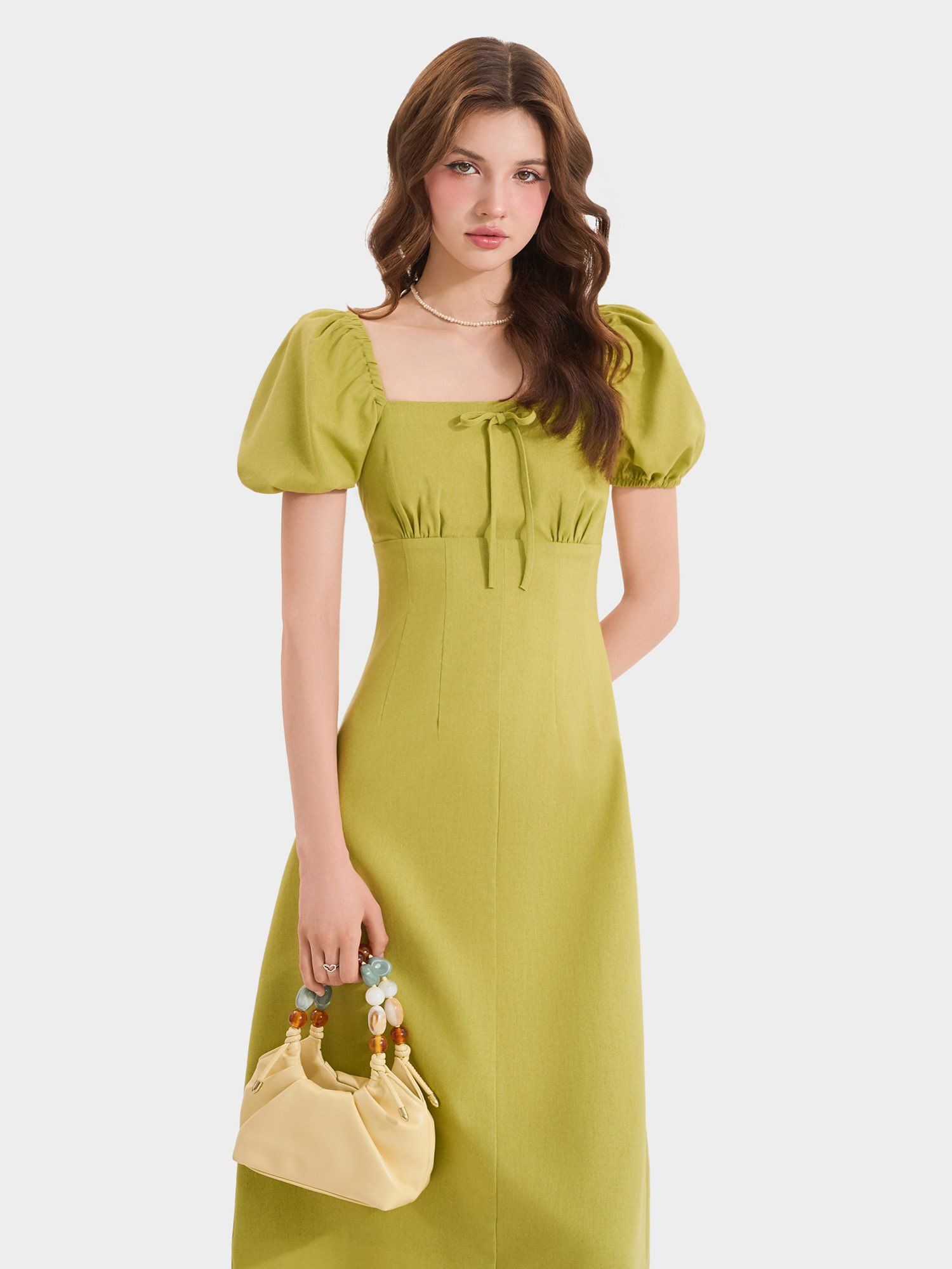  Đầm midi linen cổ vuông tay phồng smocking lưng 