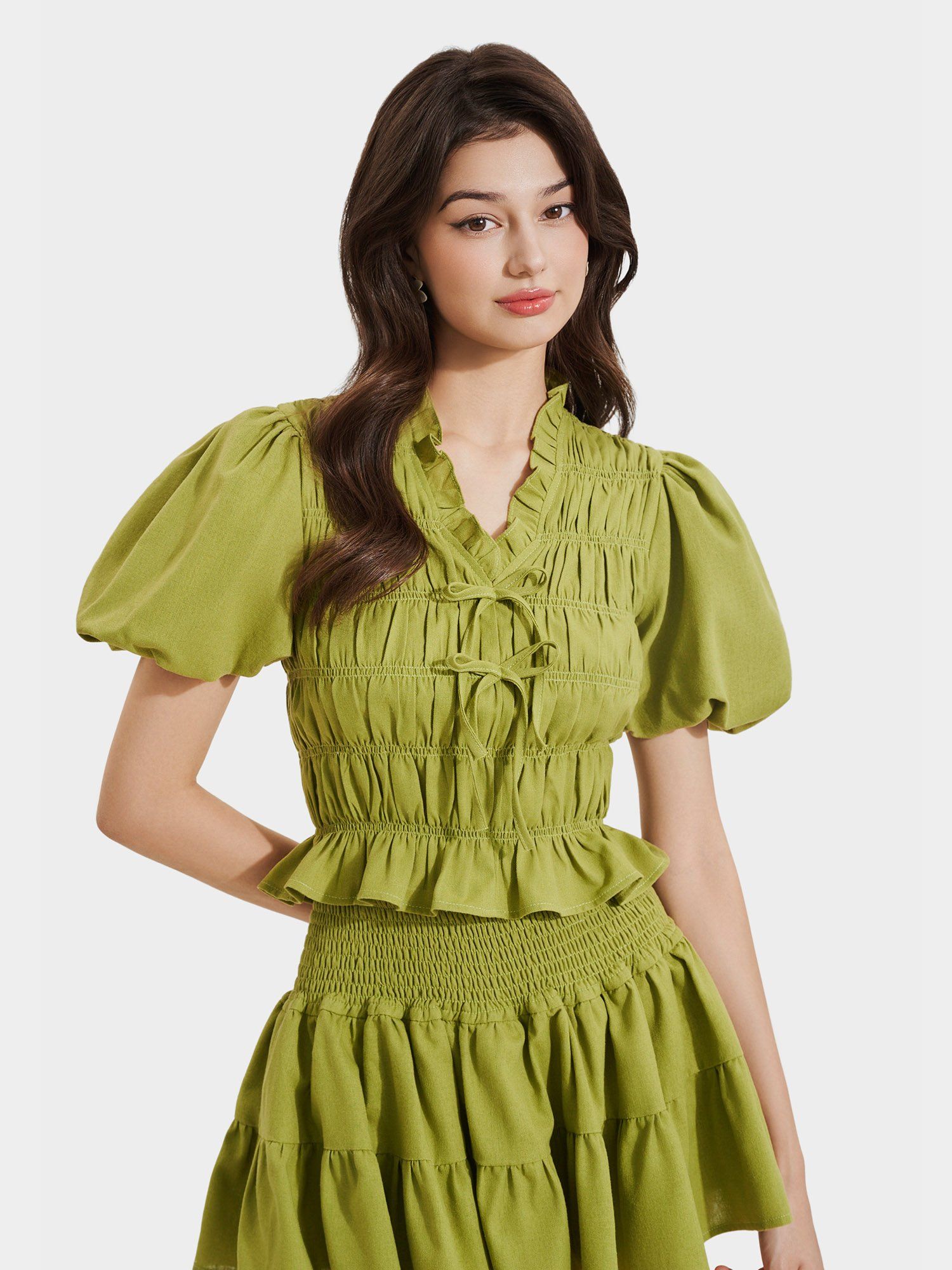  Áo linen tay phồng smocking cổ tim phối bèo đính nơ 
