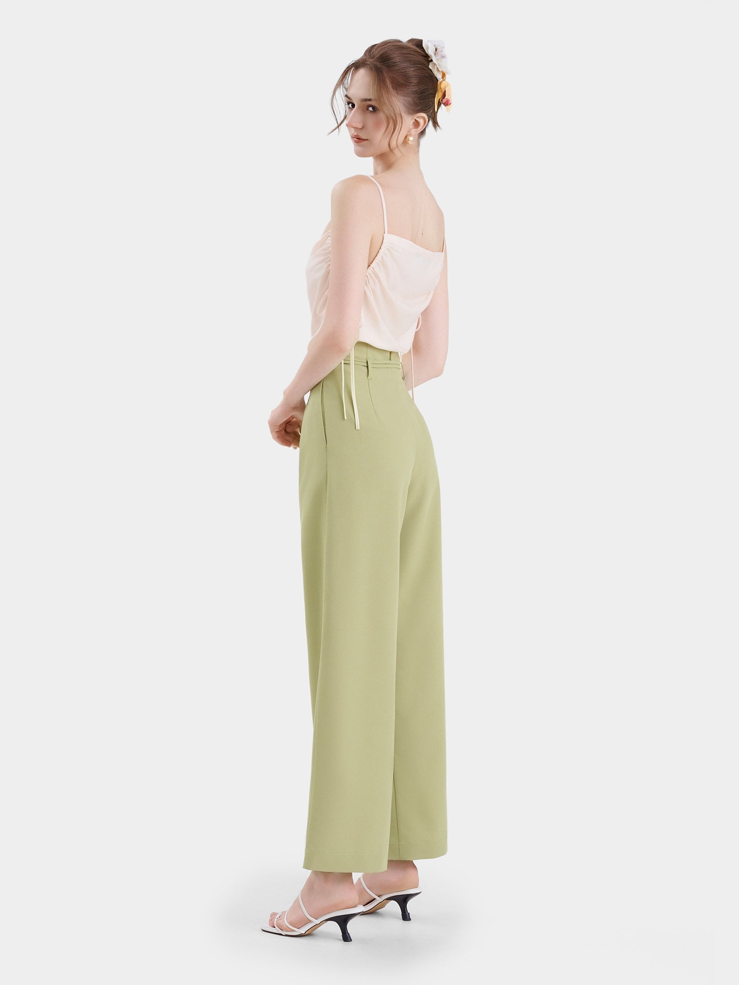 Quần dài ống suông xếp li trước 2 túi phối dây thắt lưng