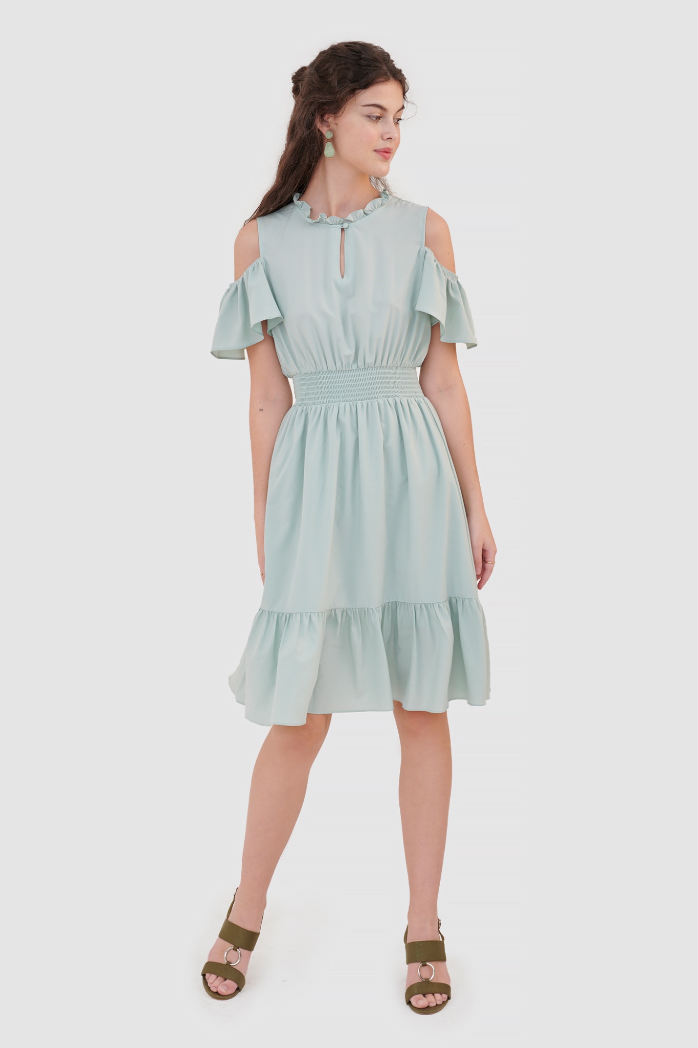 Đầm cutout vai smocking eo