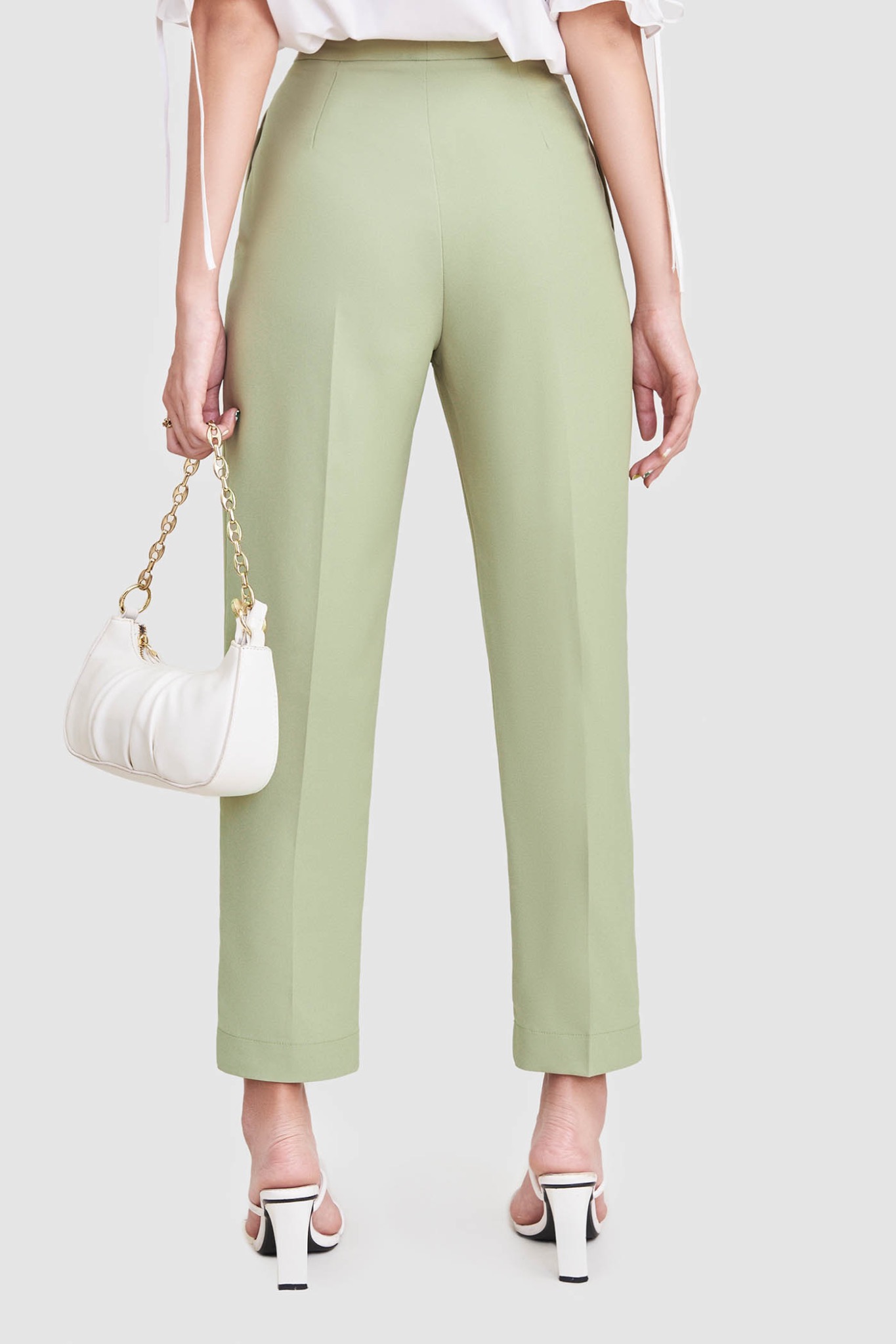 Quần form baggy xếp 4 ly