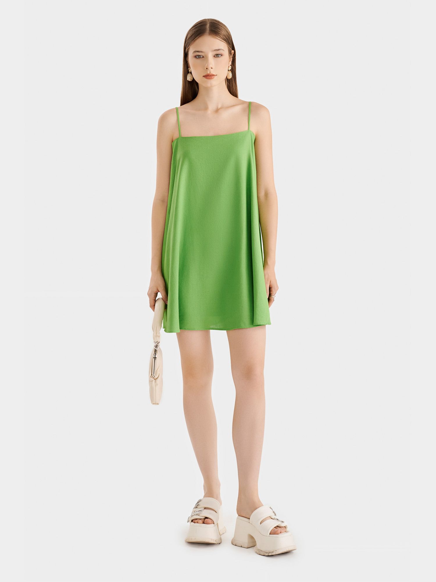  Đầm linen 2 dây form suông hở lưng thắt nơ 