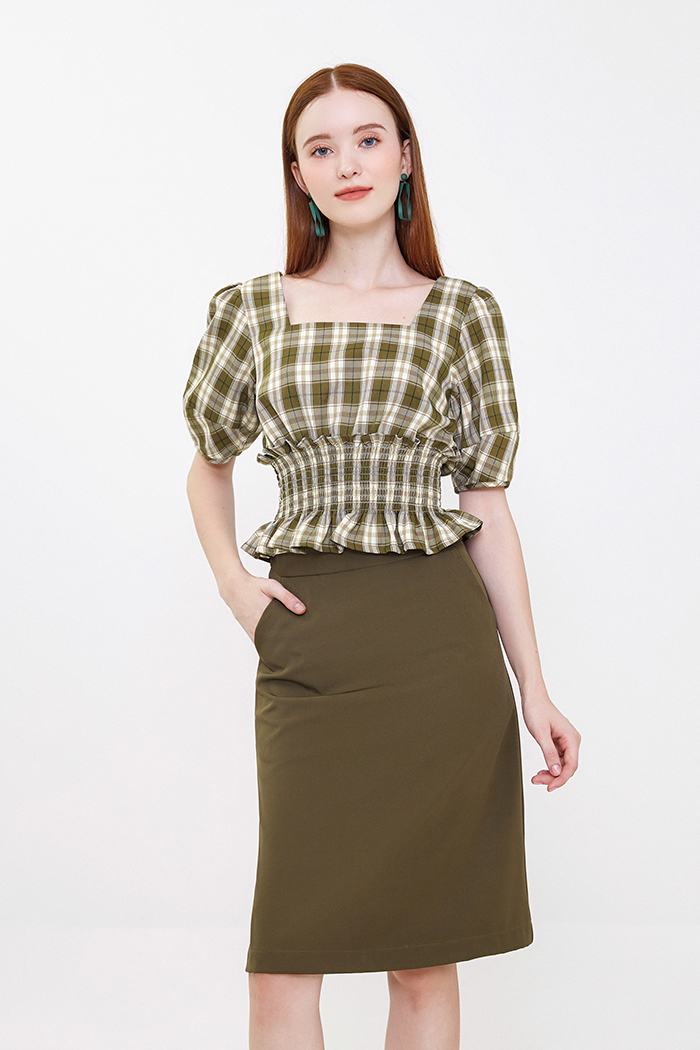 Áo caro cổ vuông smocking bèo